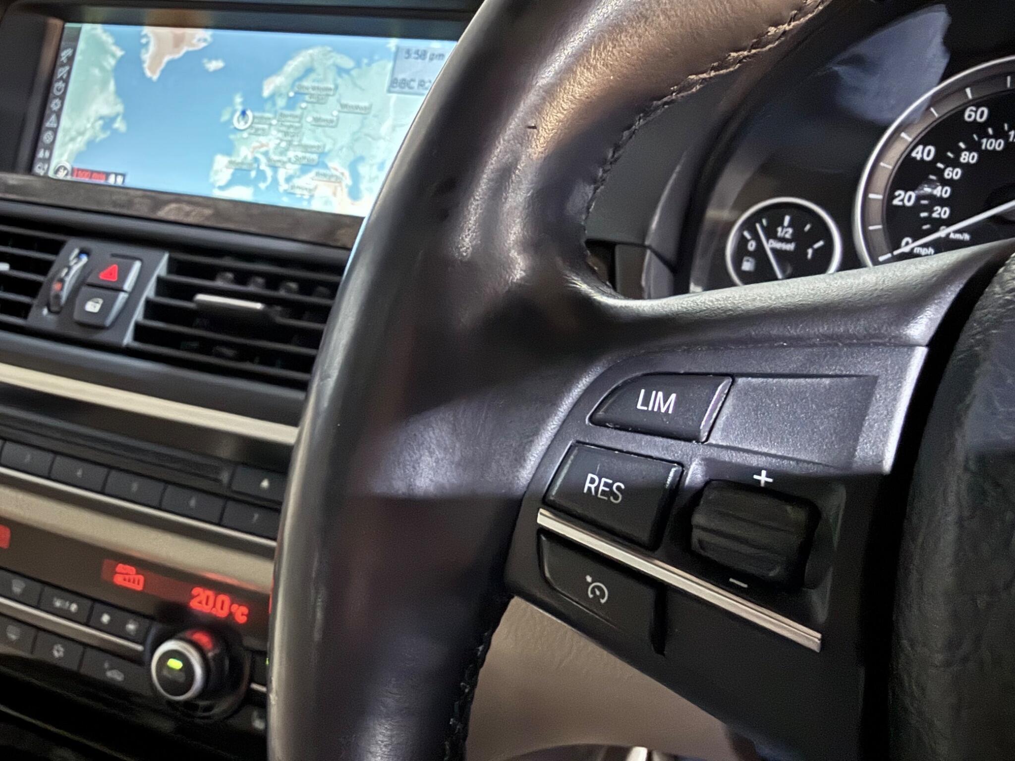 BMW 5 Series view 35
