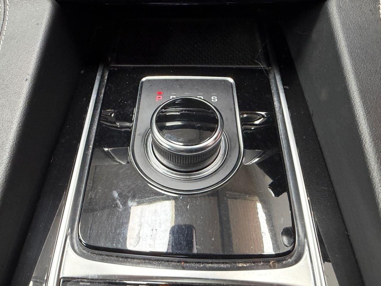Jaguar F-Pace view 41