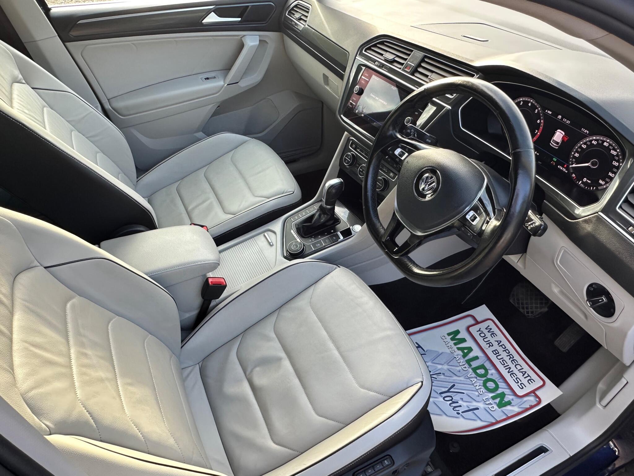 Volkswagen Tiguan view 9