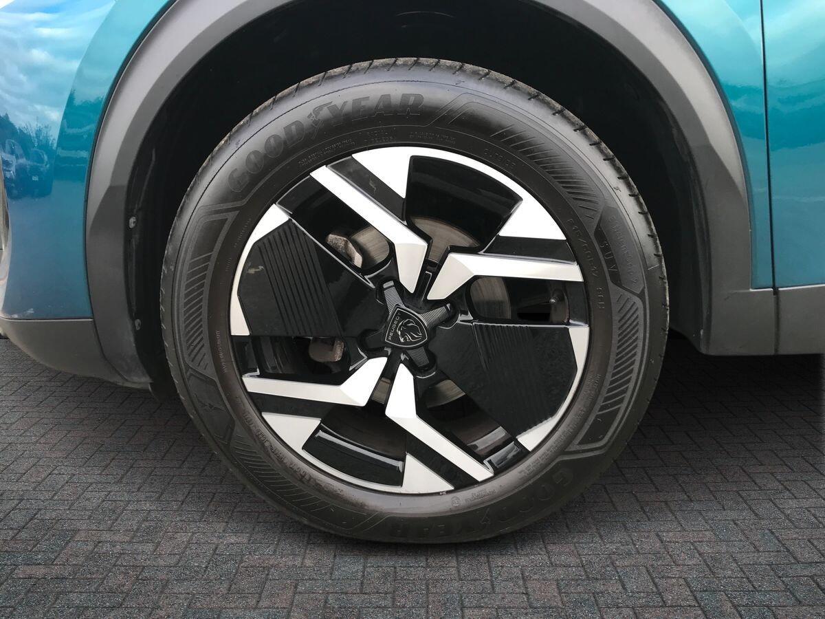 Peugeot 2008 view 12