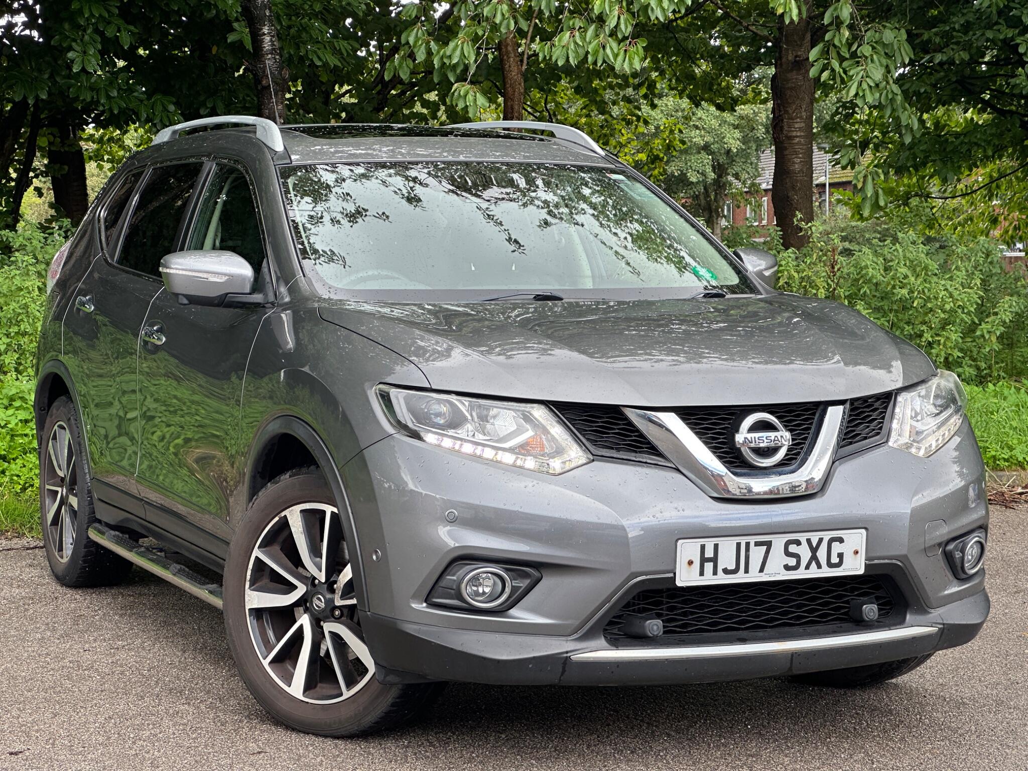 Nissan X-Trail view 2