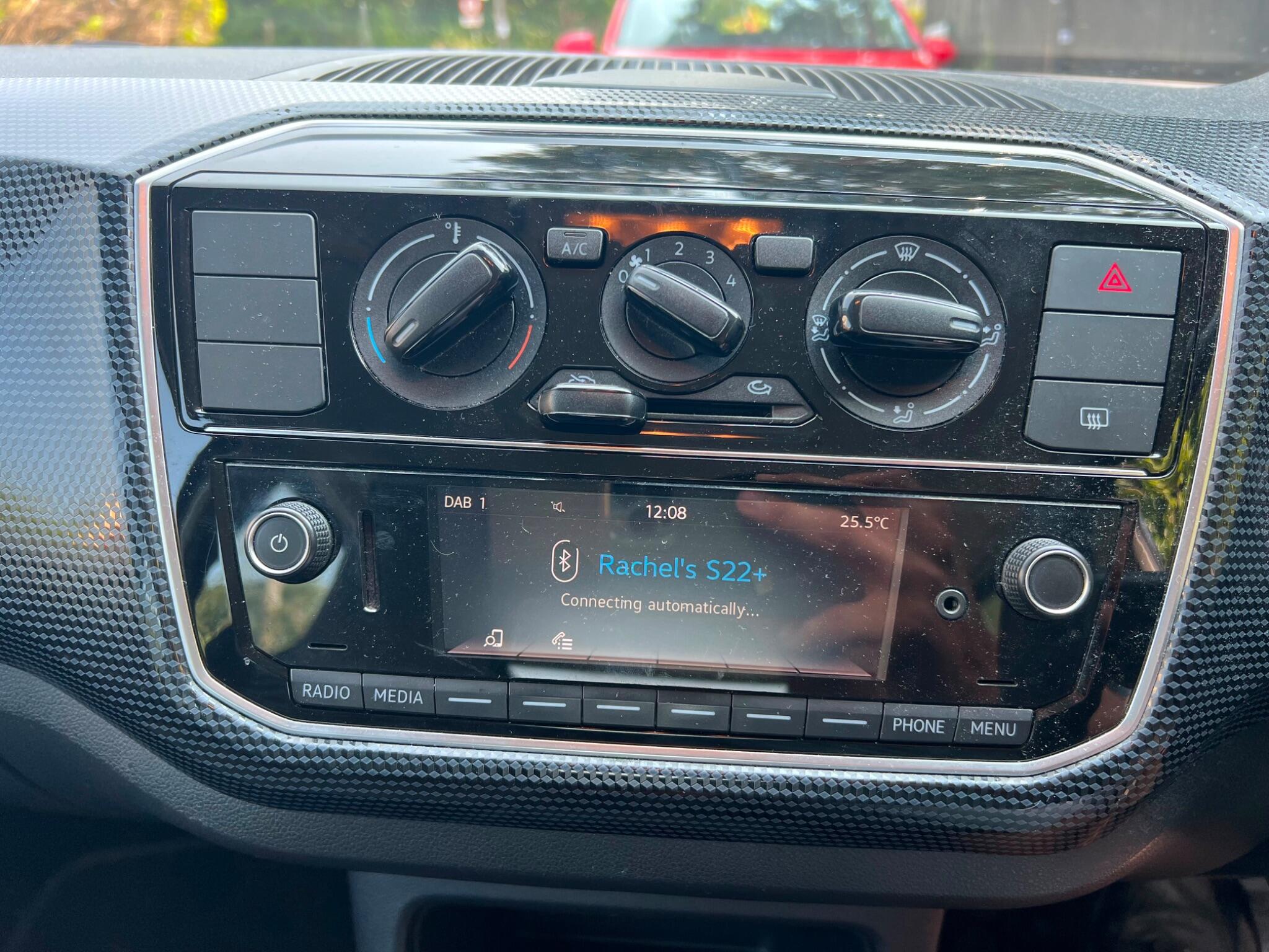 Volkswagen Up! view 9
