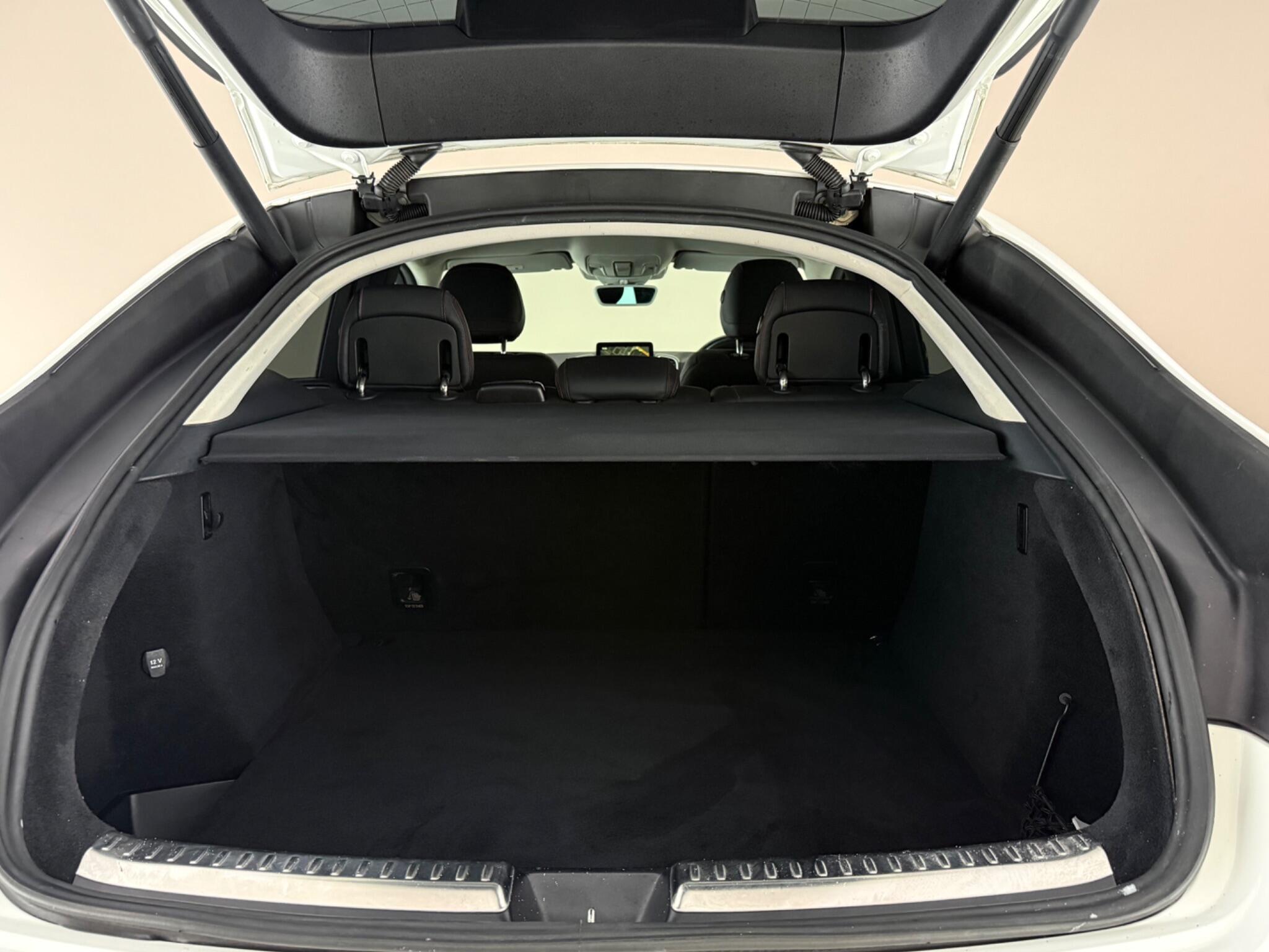Mercedes-Benz Gle view 10