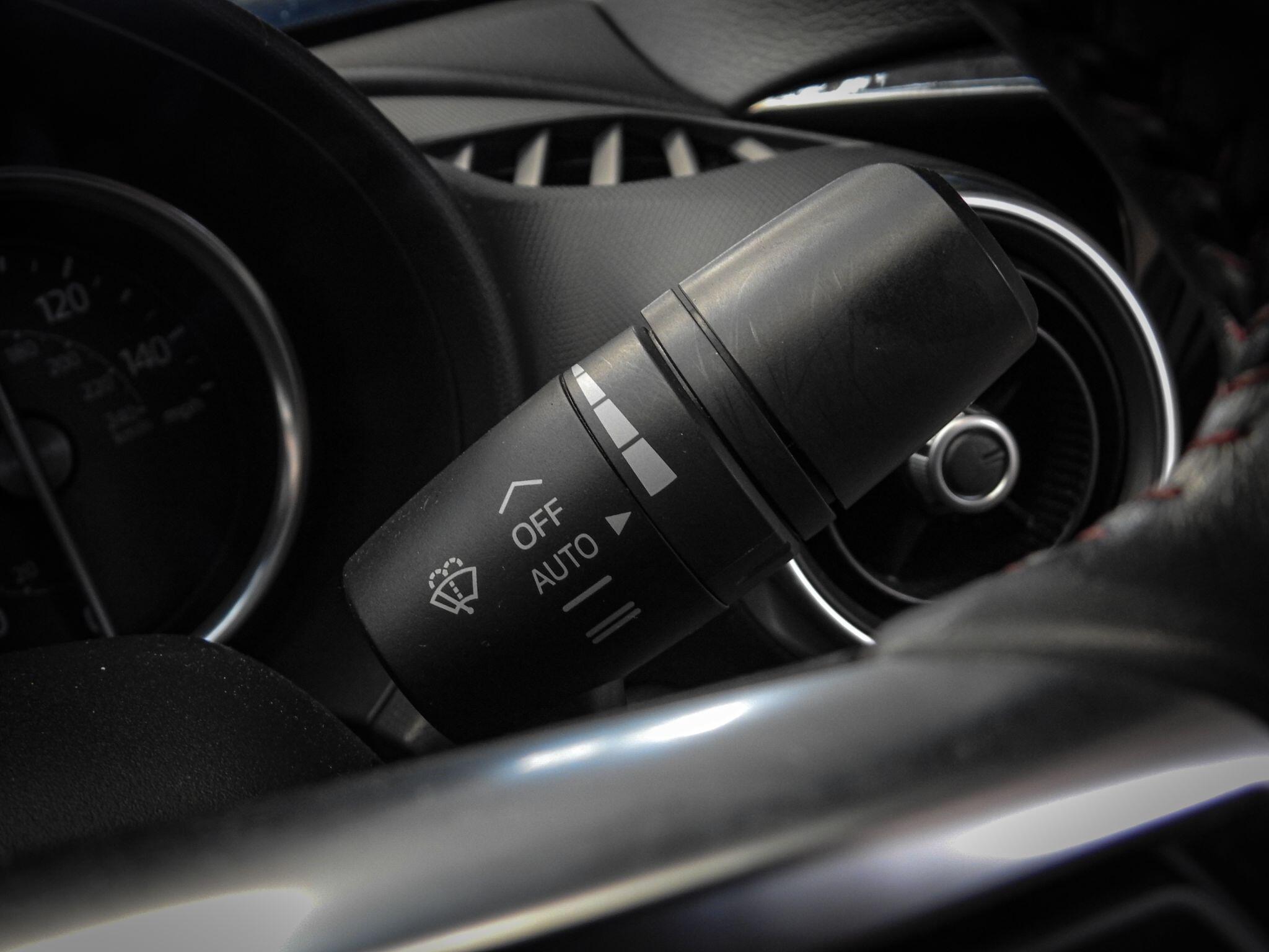 Mazda MX-5 view 35