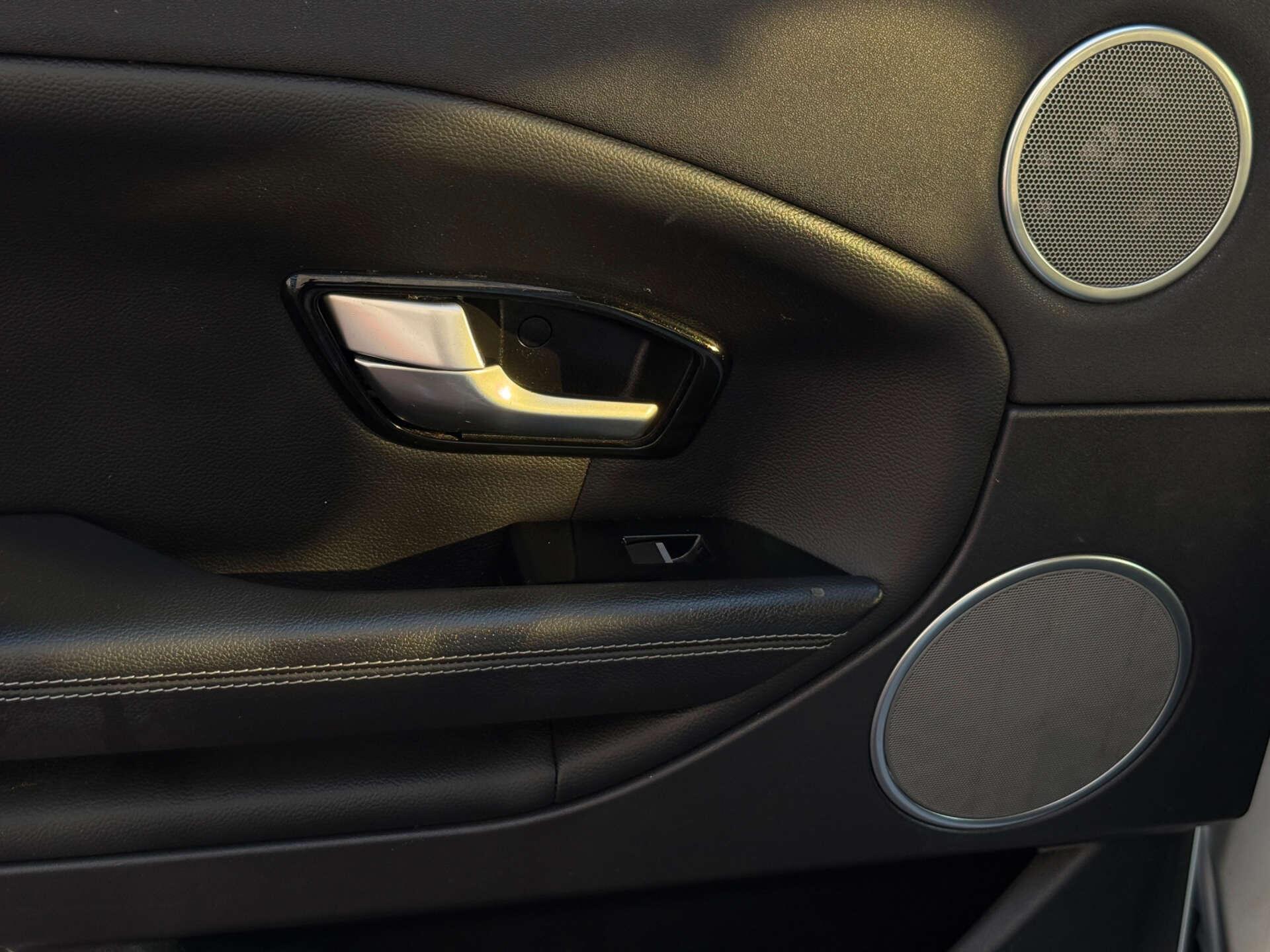 Land Rover Range Rover Evoque view 35