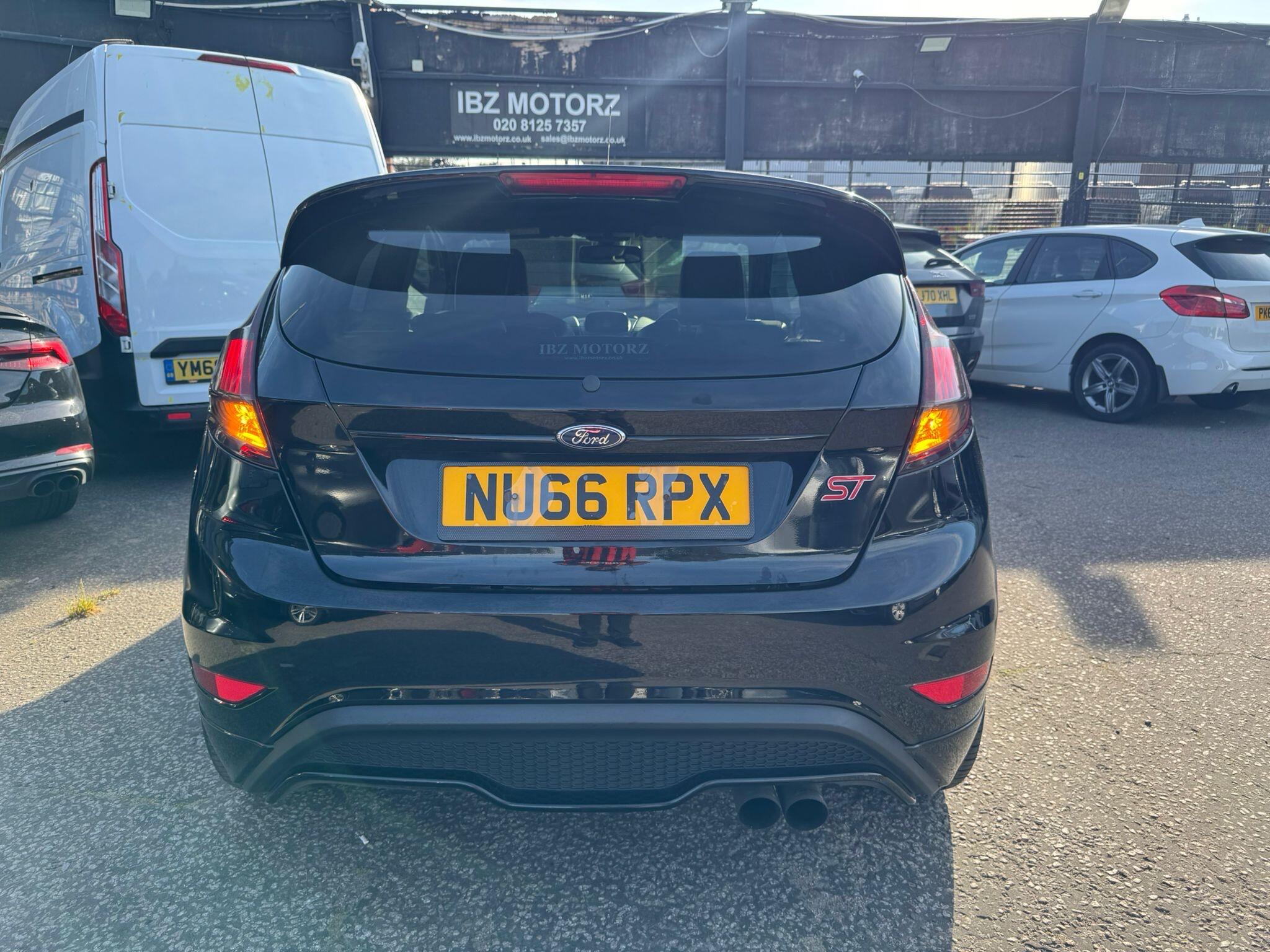 Ford Fiesta view 25