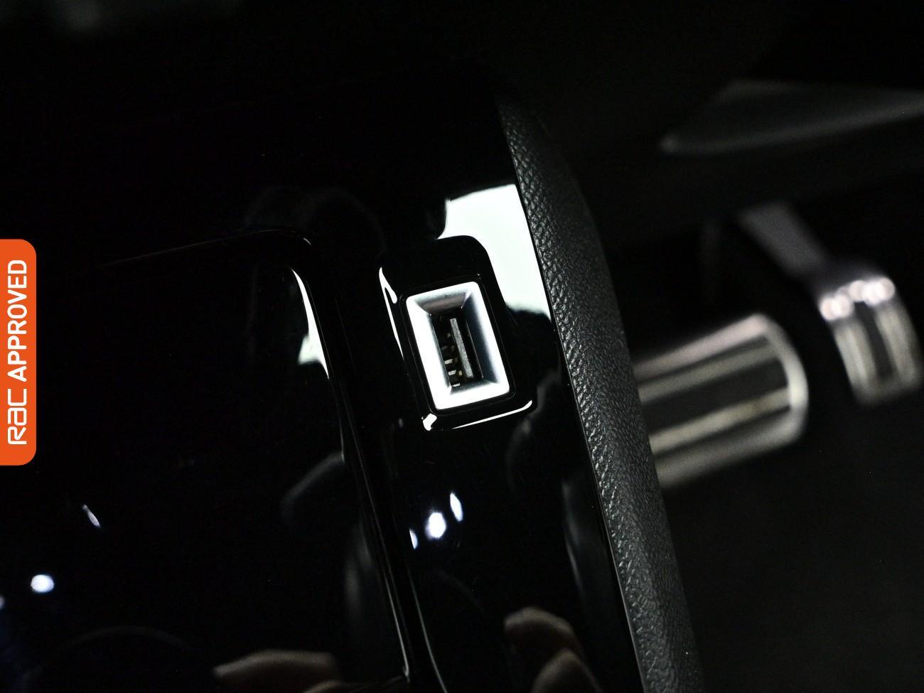 Peugeot E-2008 view 22