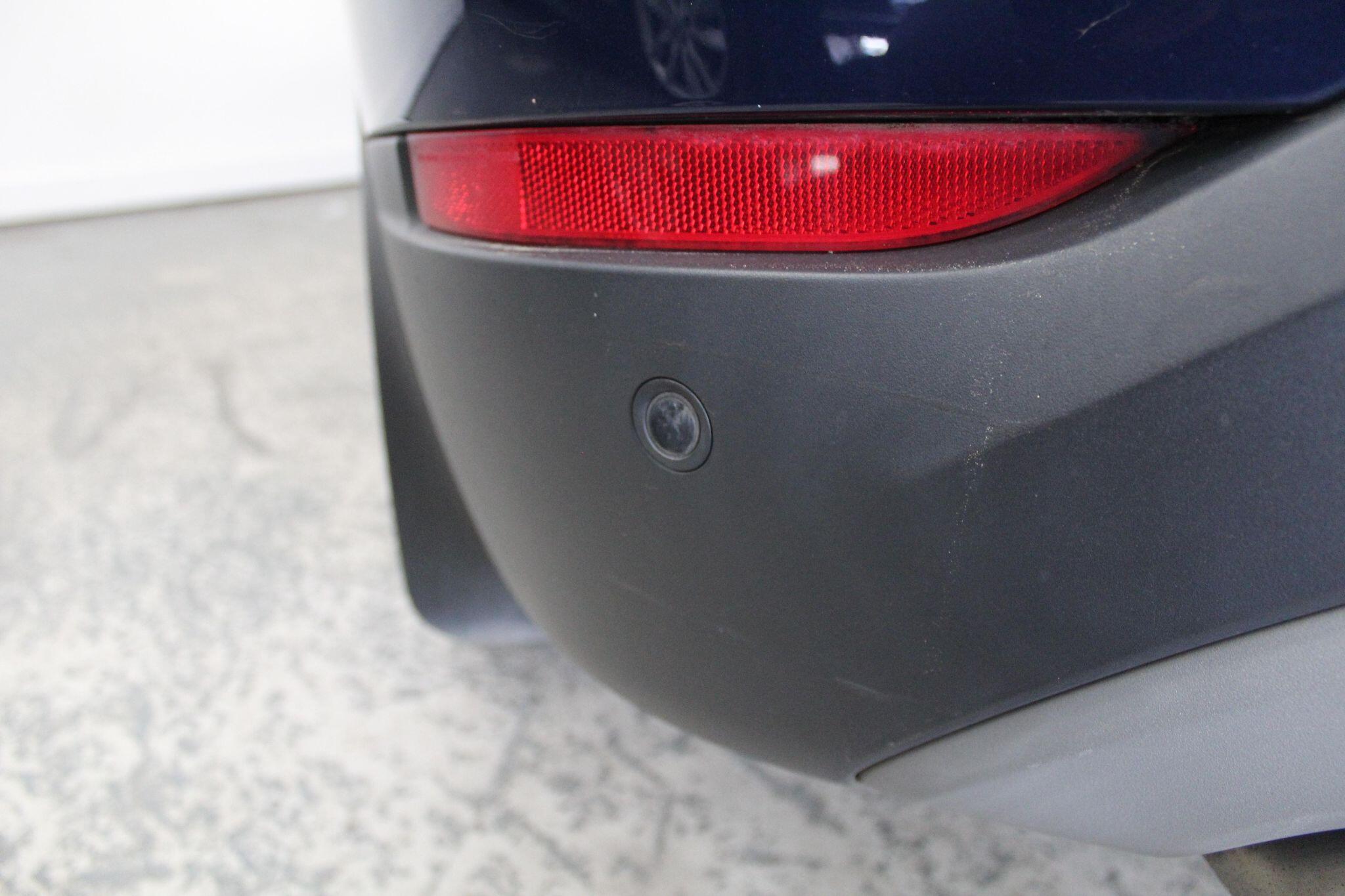 BMW X1 view 16