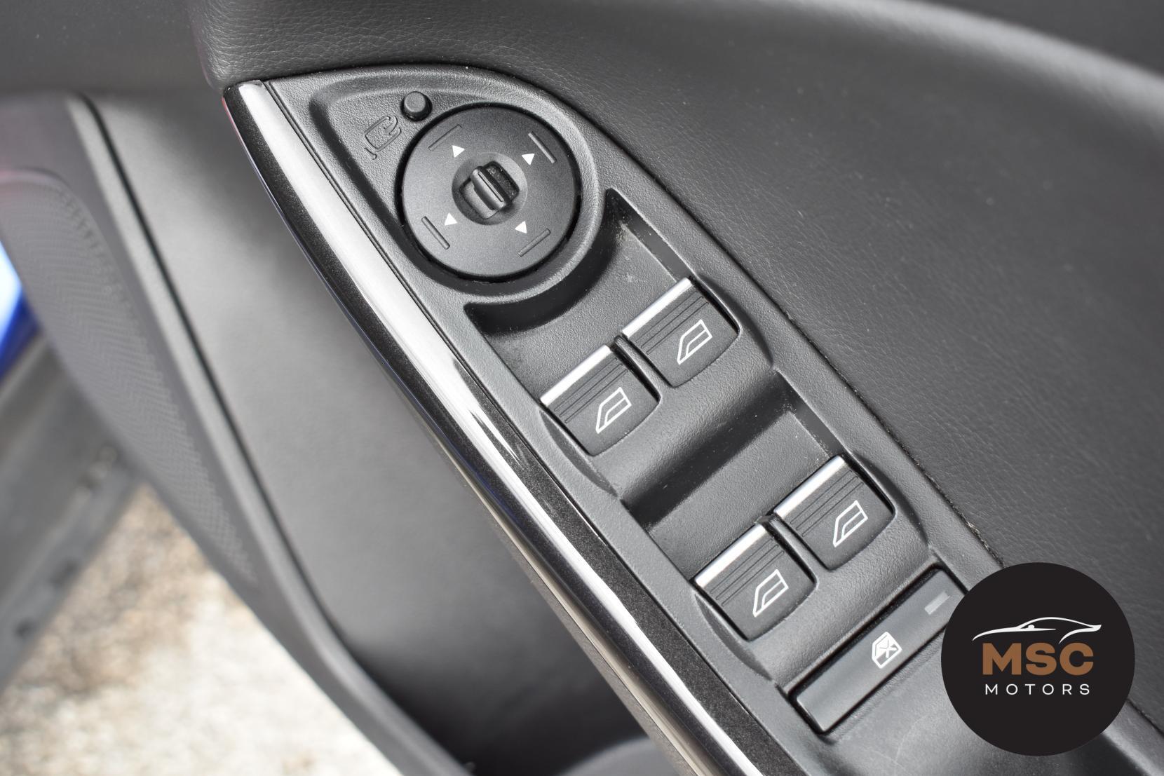 Ford Focus view 42