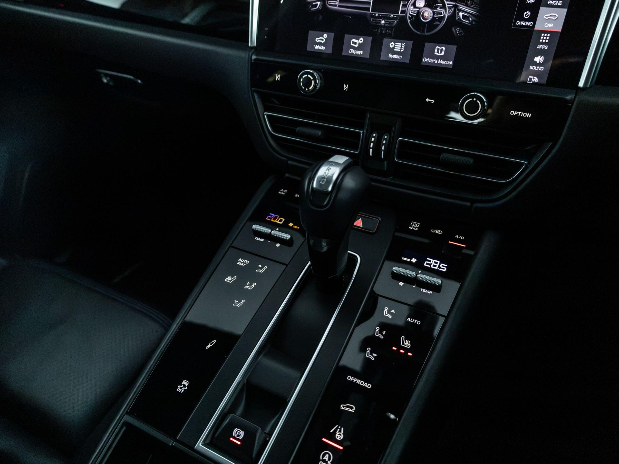 Porsche Macan view 48