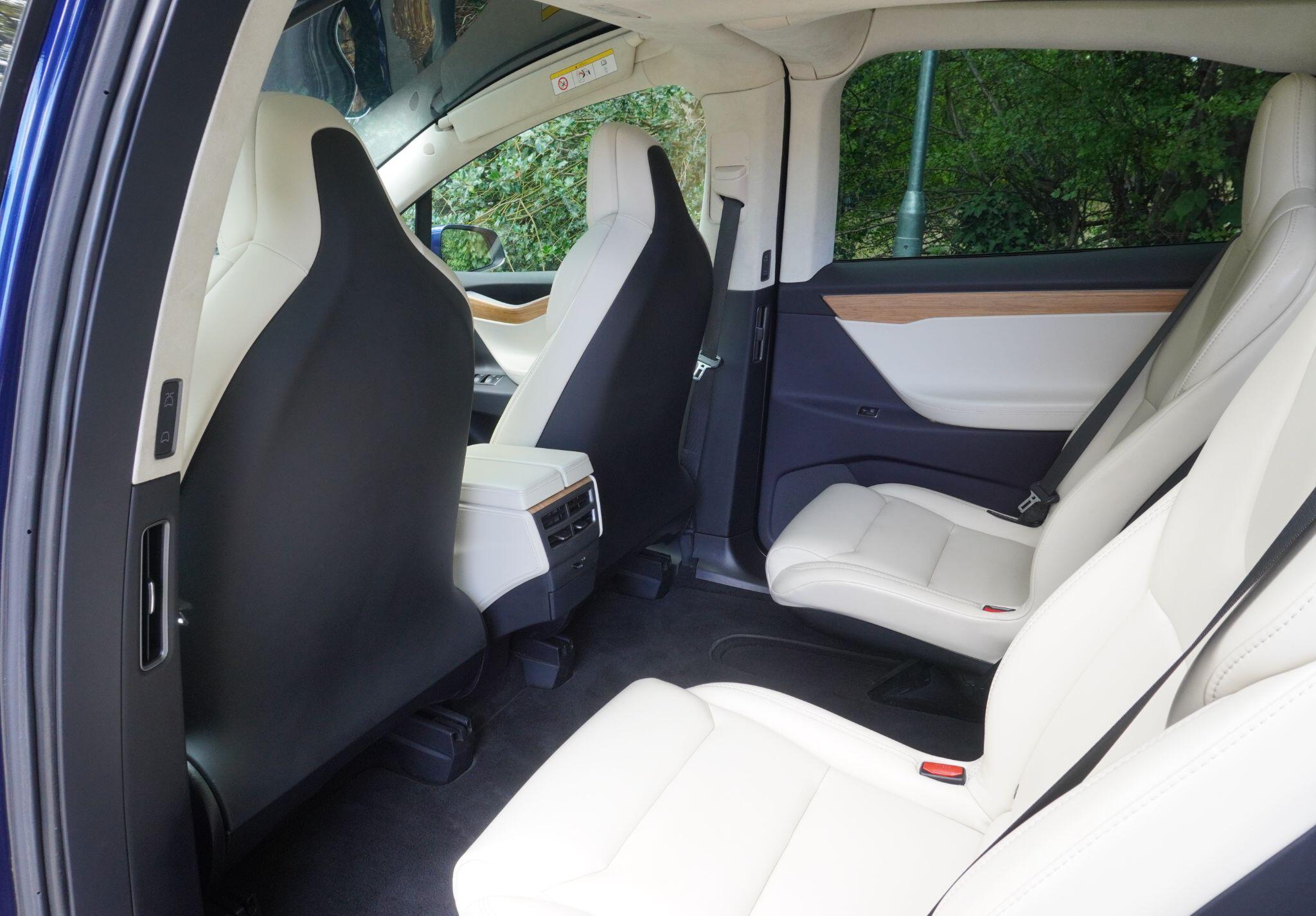 Tesla Model X view 63