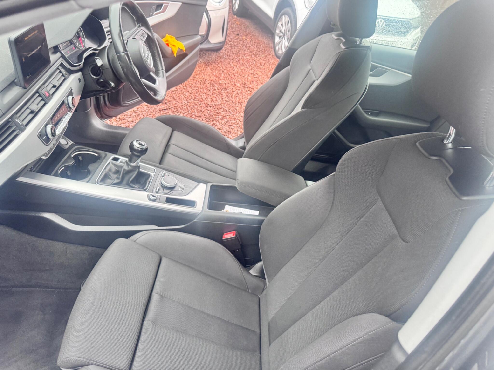 Audi A4 view 31