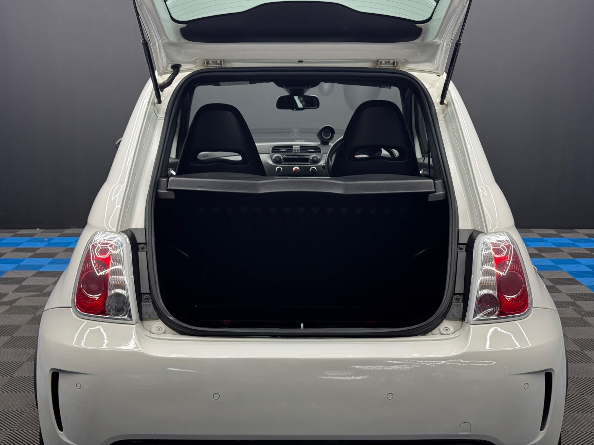 Abarth 595 view 25