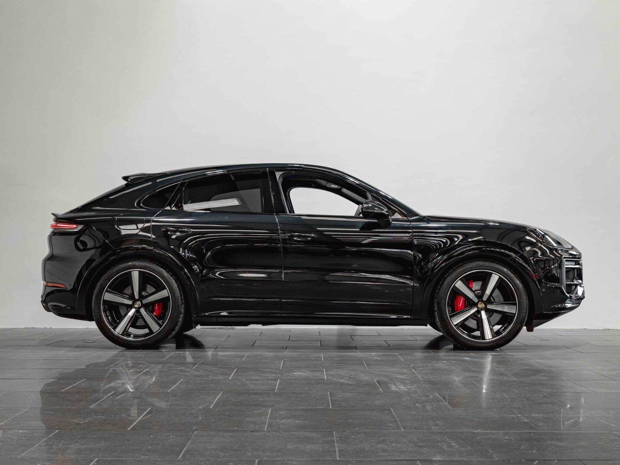Porsche Cayenne view 6