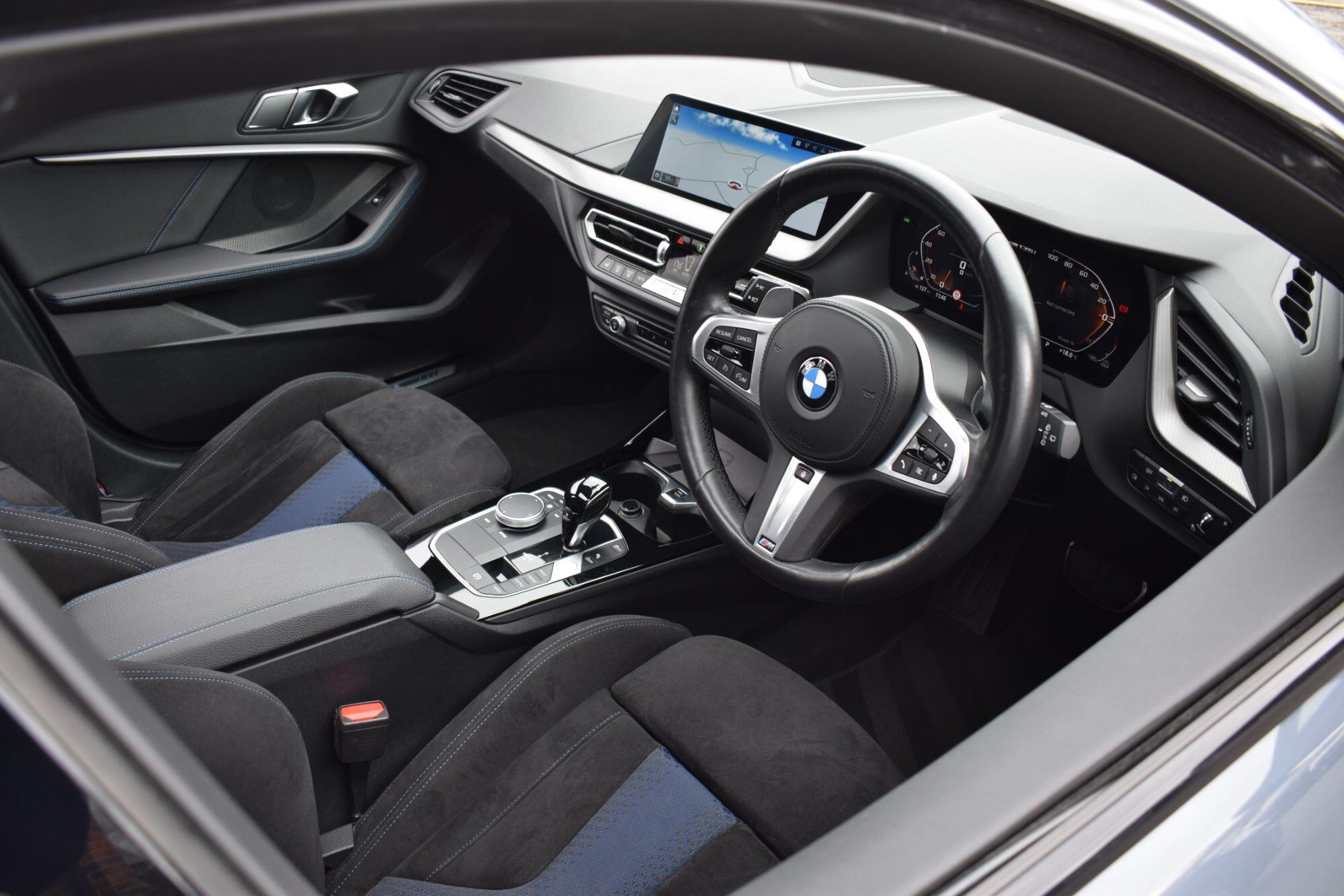 BMW 1 Series view 3