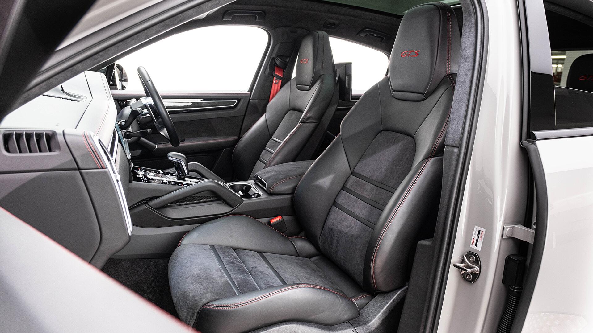 Porsche Cayenne view 14