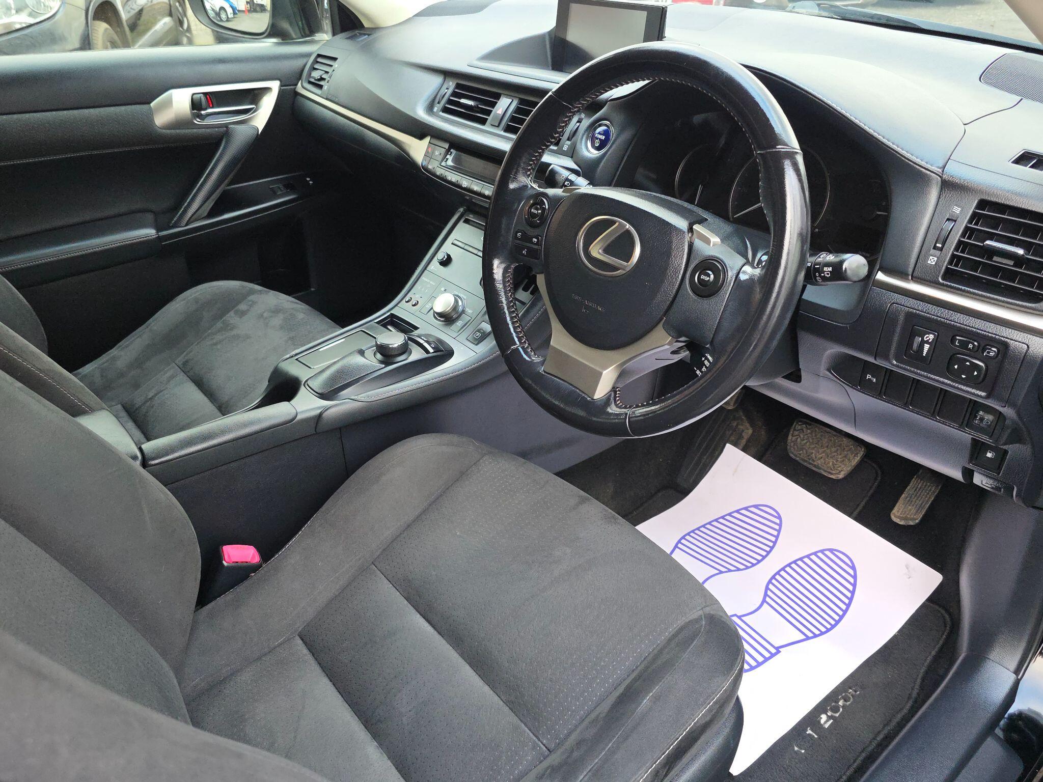 2015 Lexus CT image 92