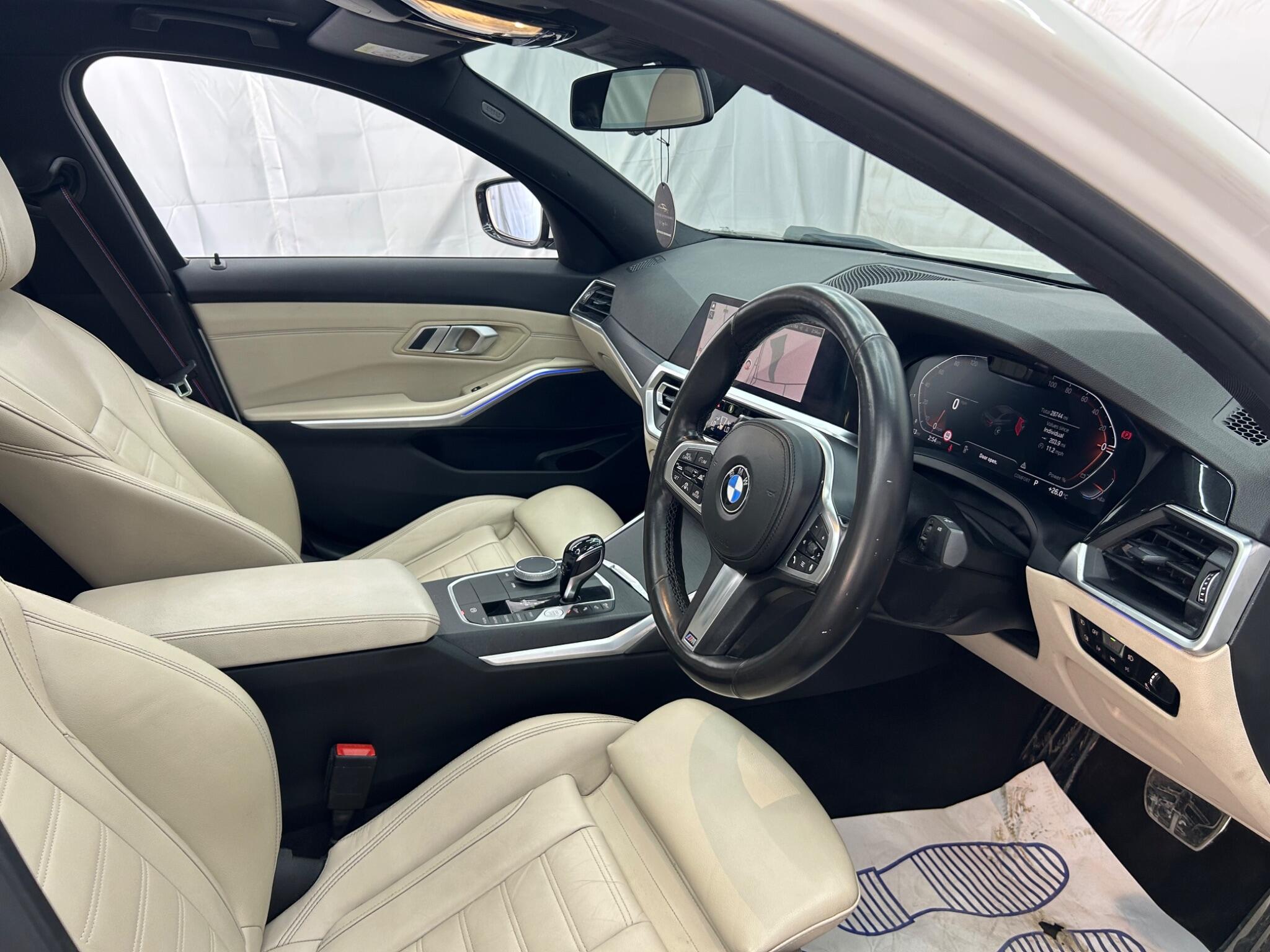 BMW 3 Series view 51