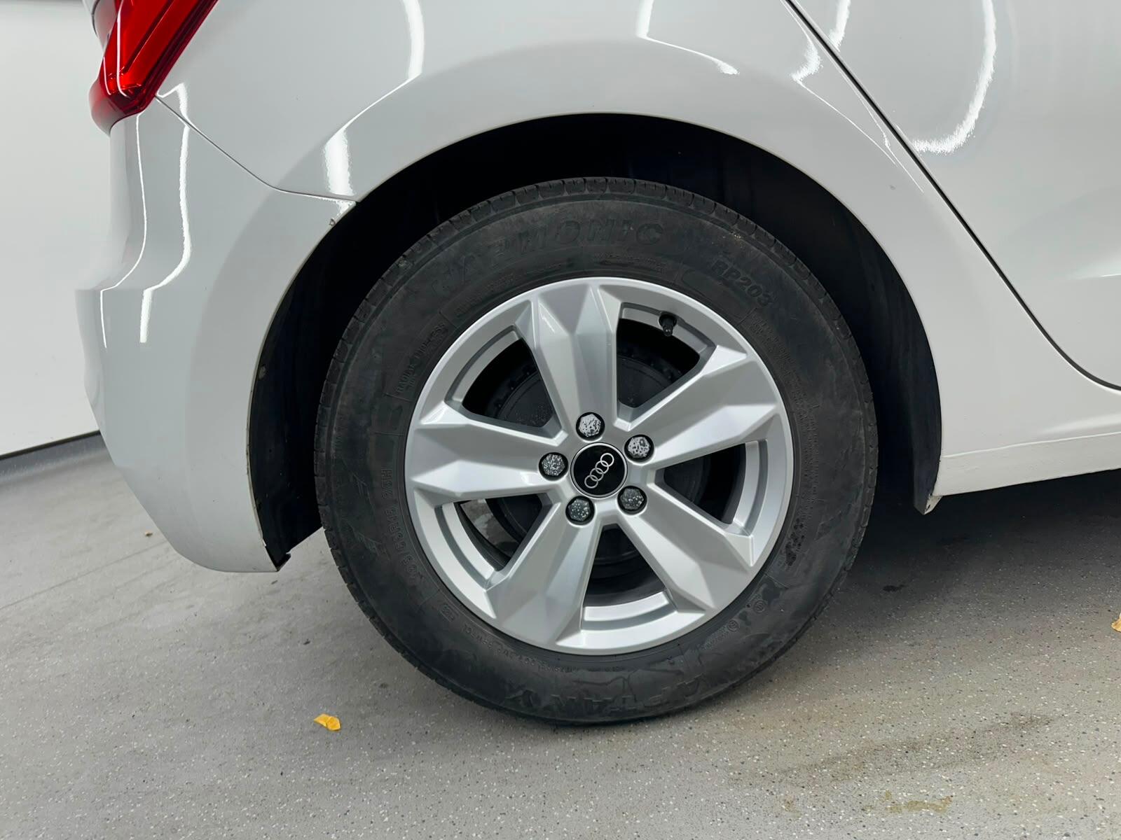 Audi A1 view 16