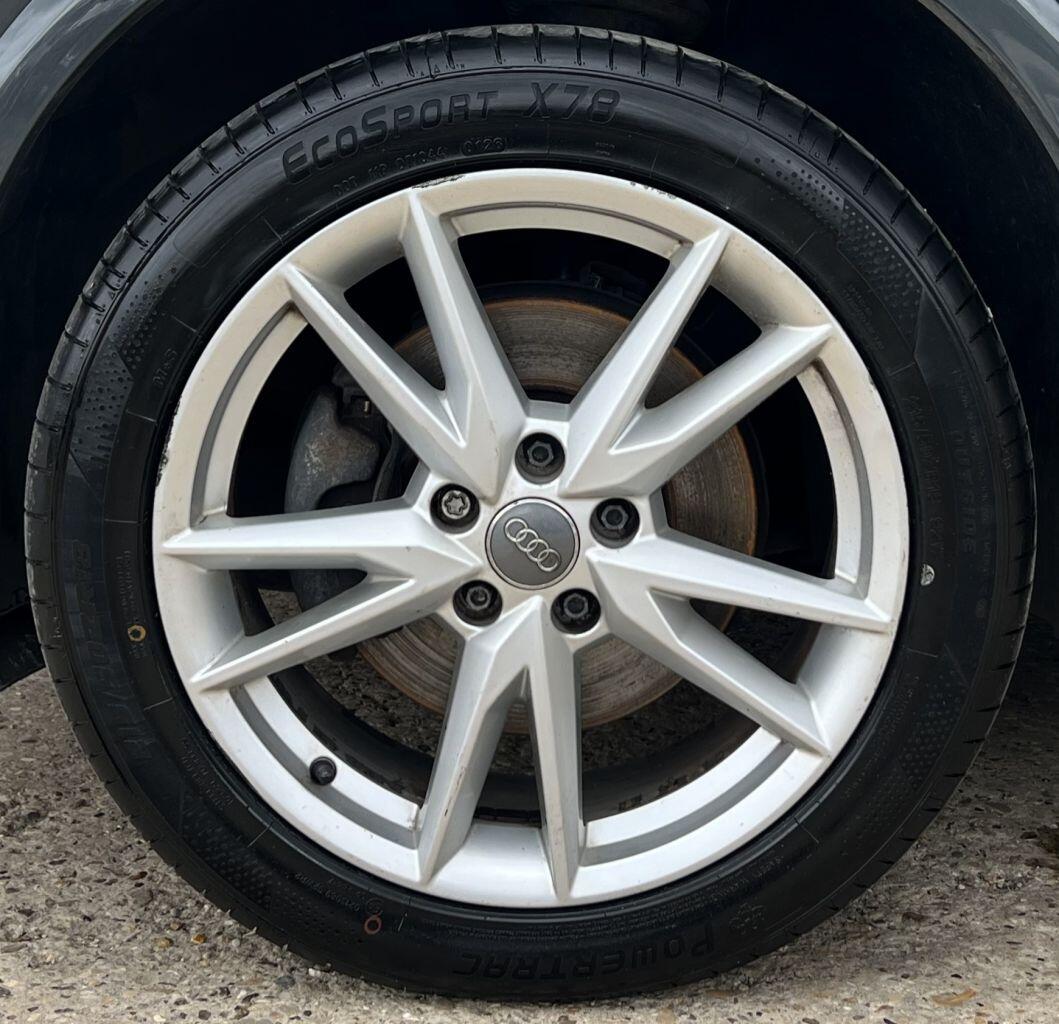 Audi Q2 view 13