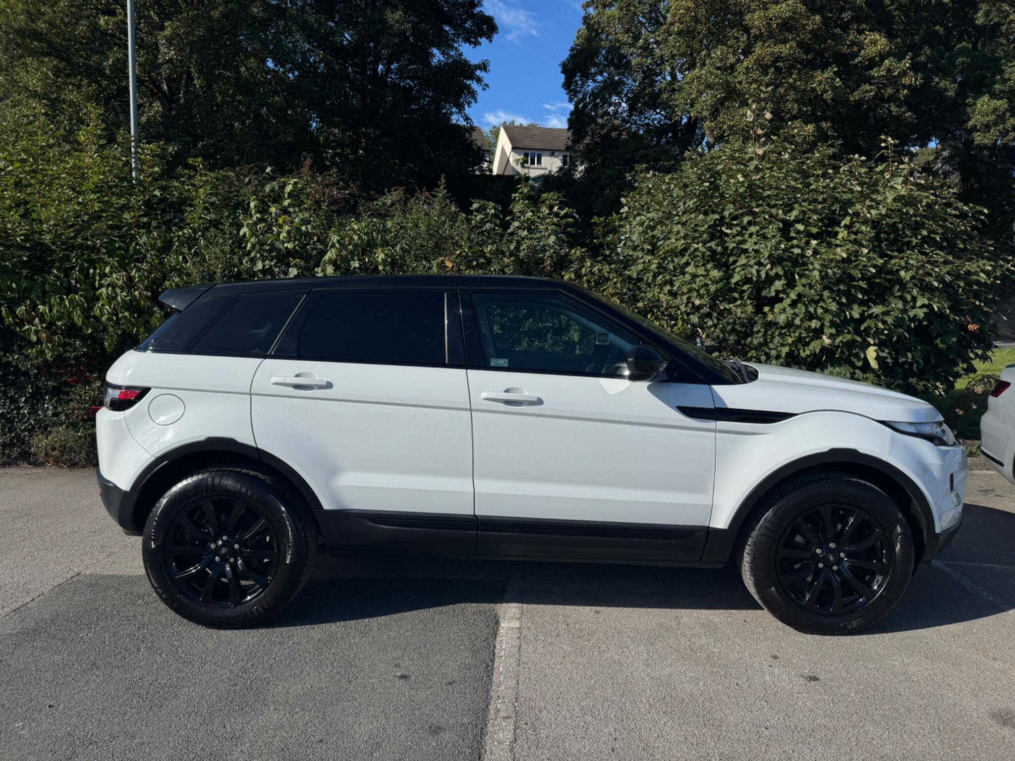 Land Rover Range Rover Evoque view 4