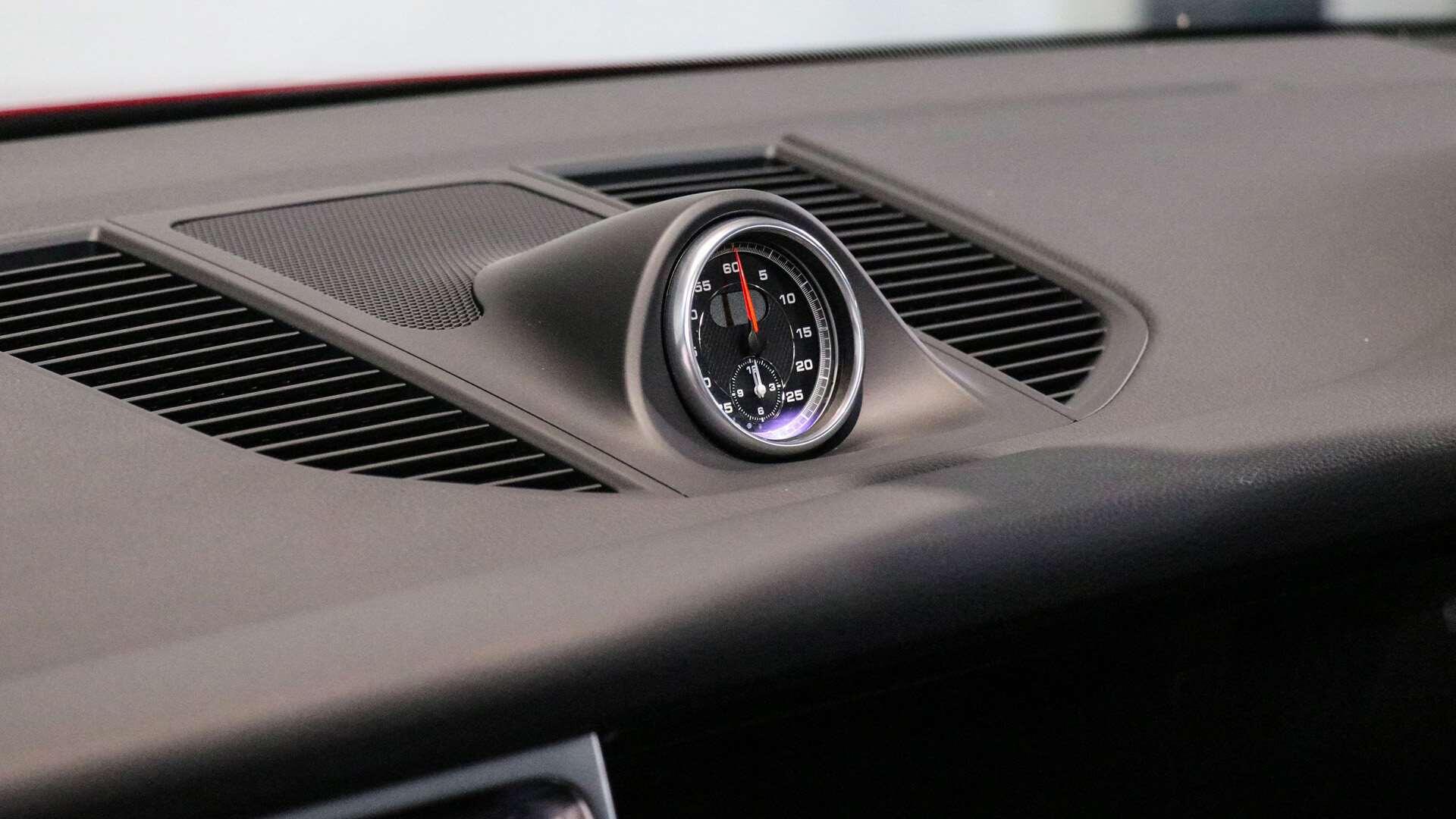Porsche Macan view 24