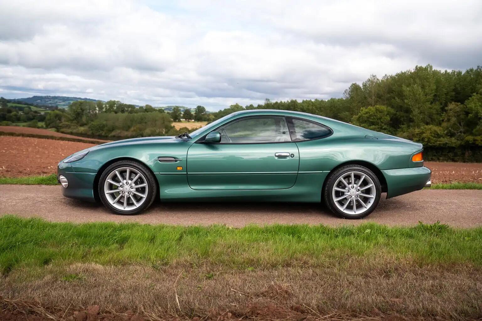 Aston Martin DB7 view 6