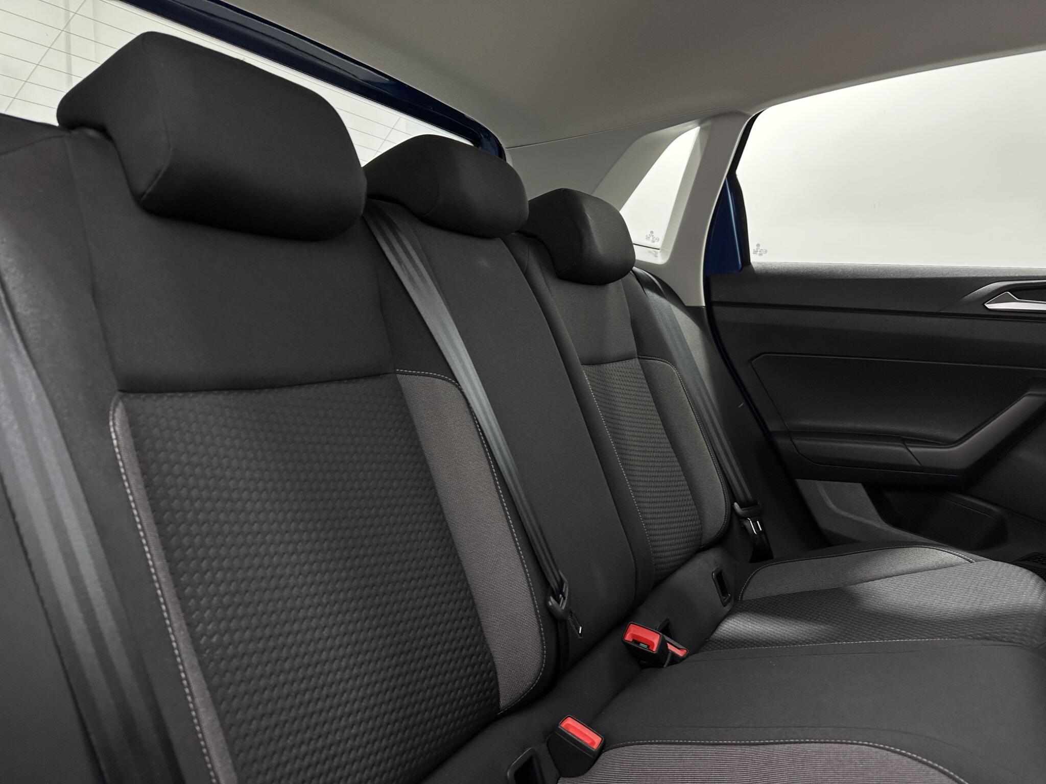 Volkswagen Polo view 40