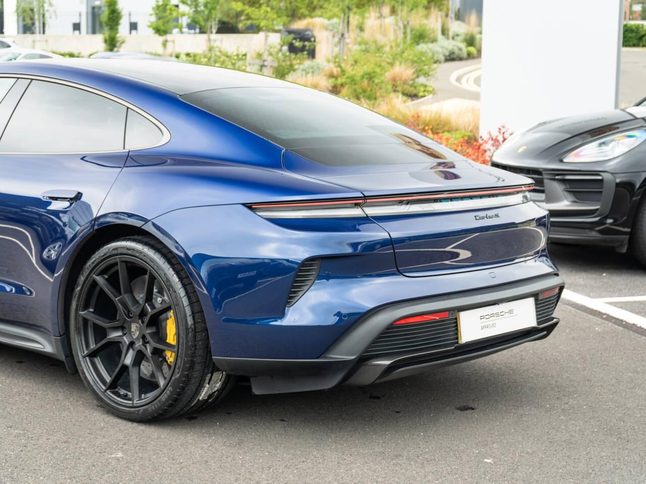 Porsche Taycan view 8