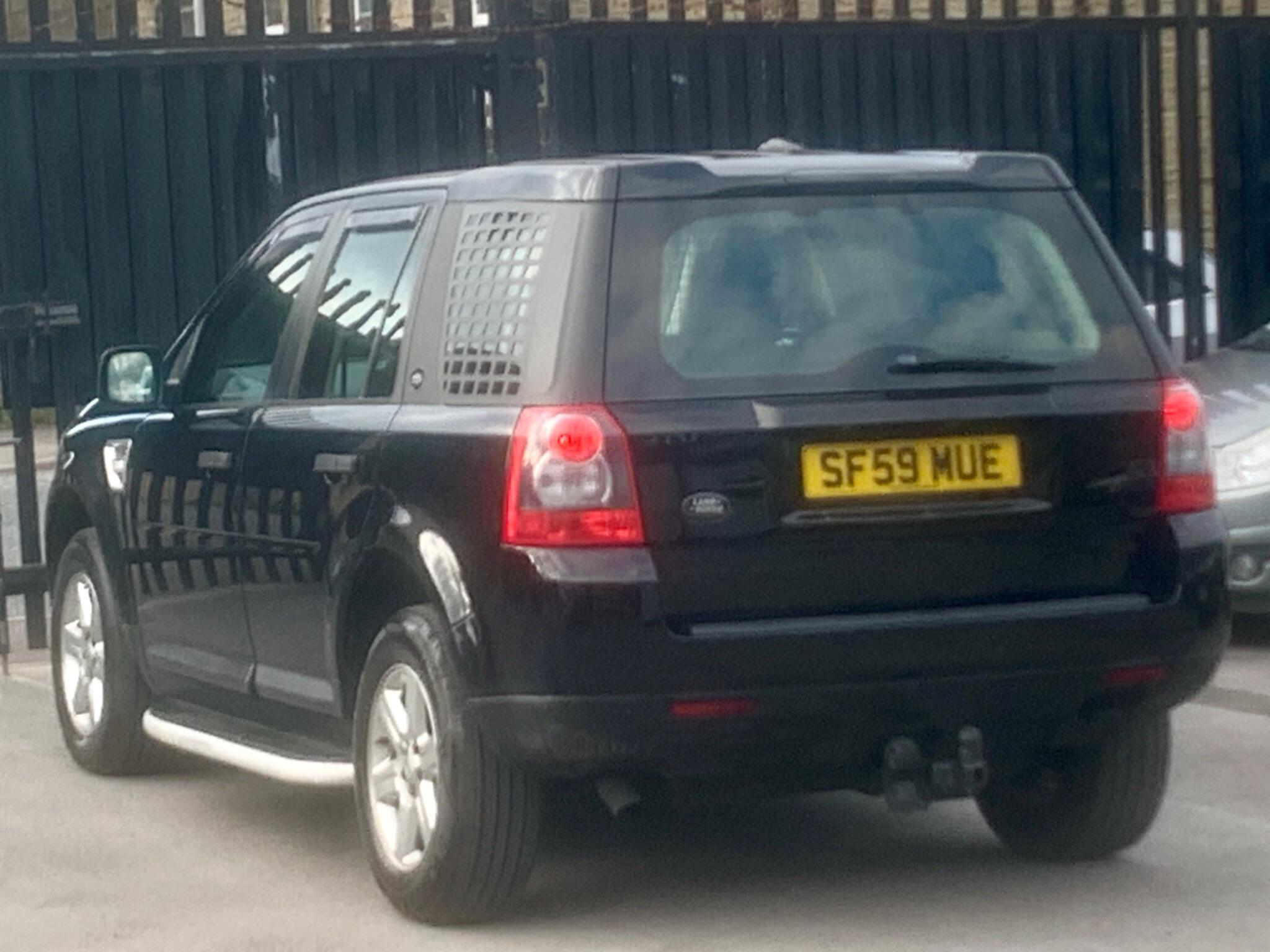 Land Rover Freelander 2 view 6