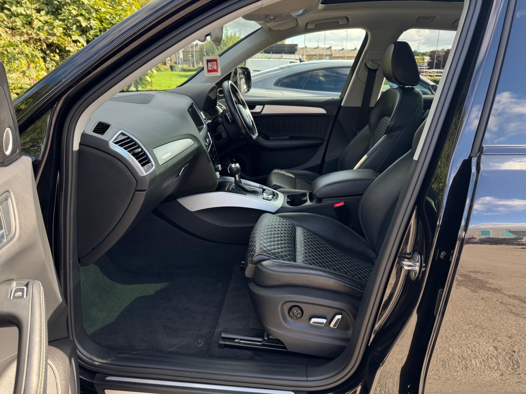 Audi SQ5 view 53