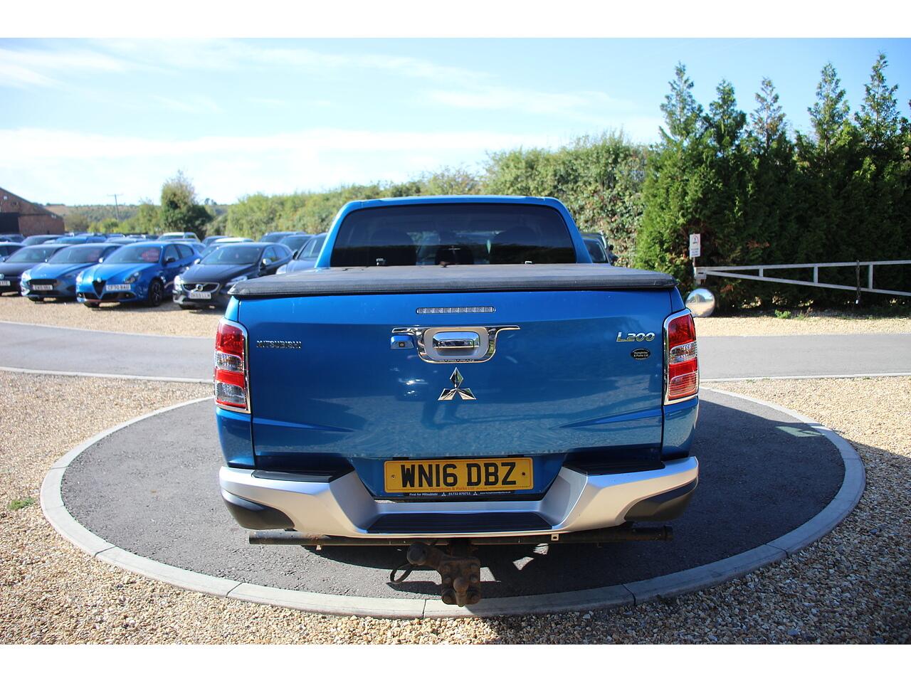 Mitsubishi L200 view 7