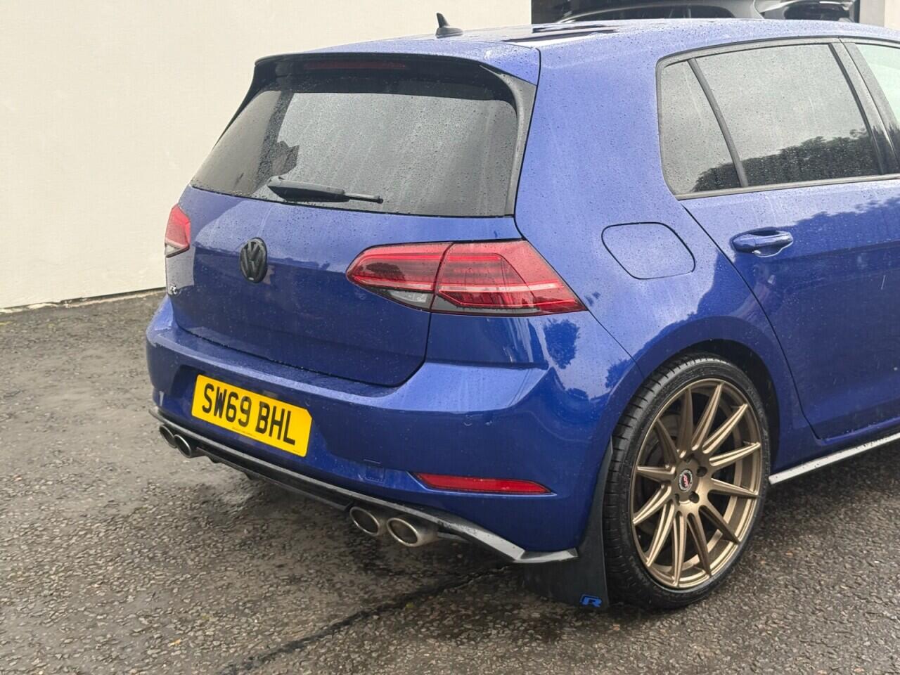 Volkswagen Golf view 4