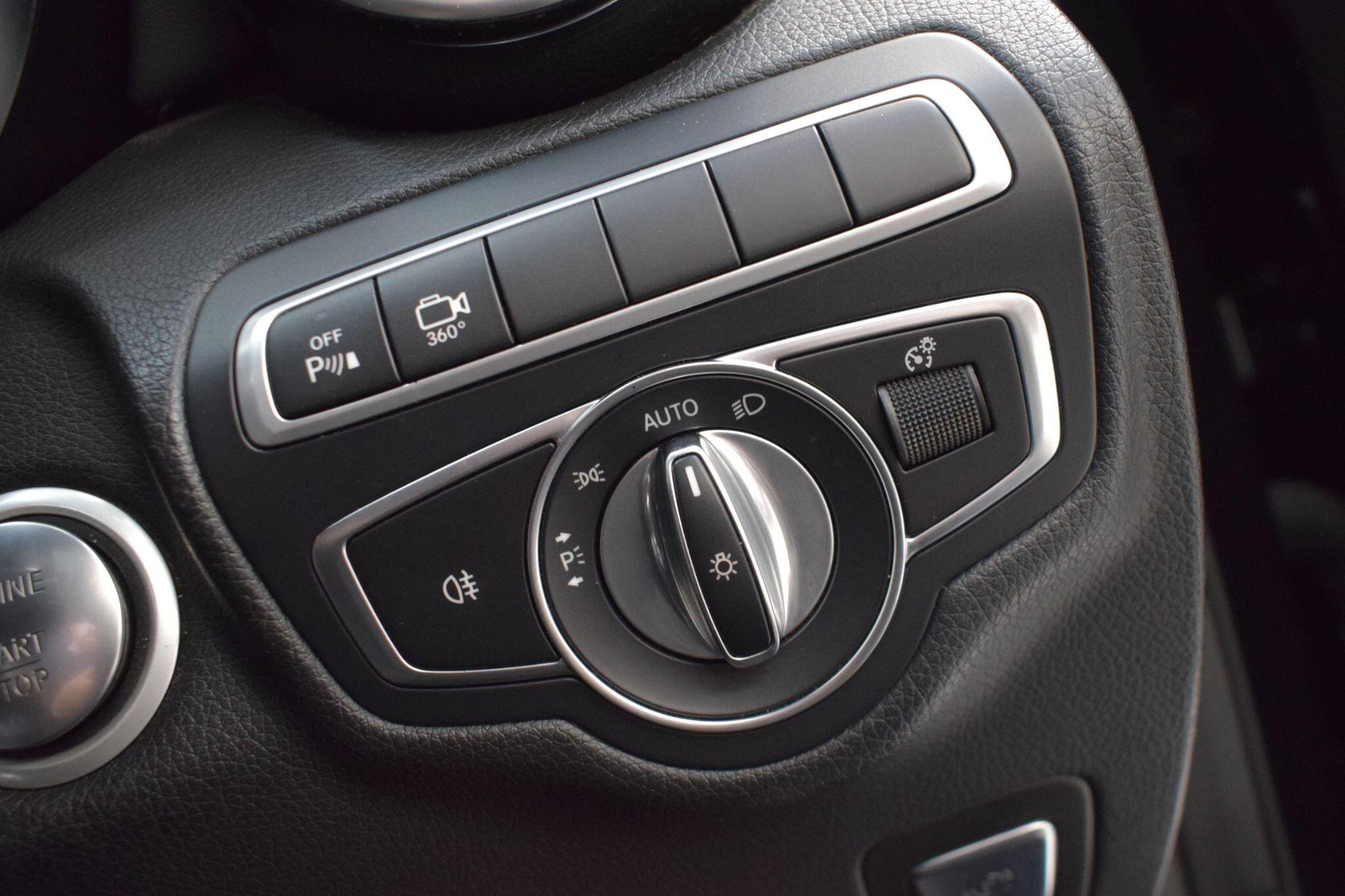 Mercedes-Benz GLC view 16