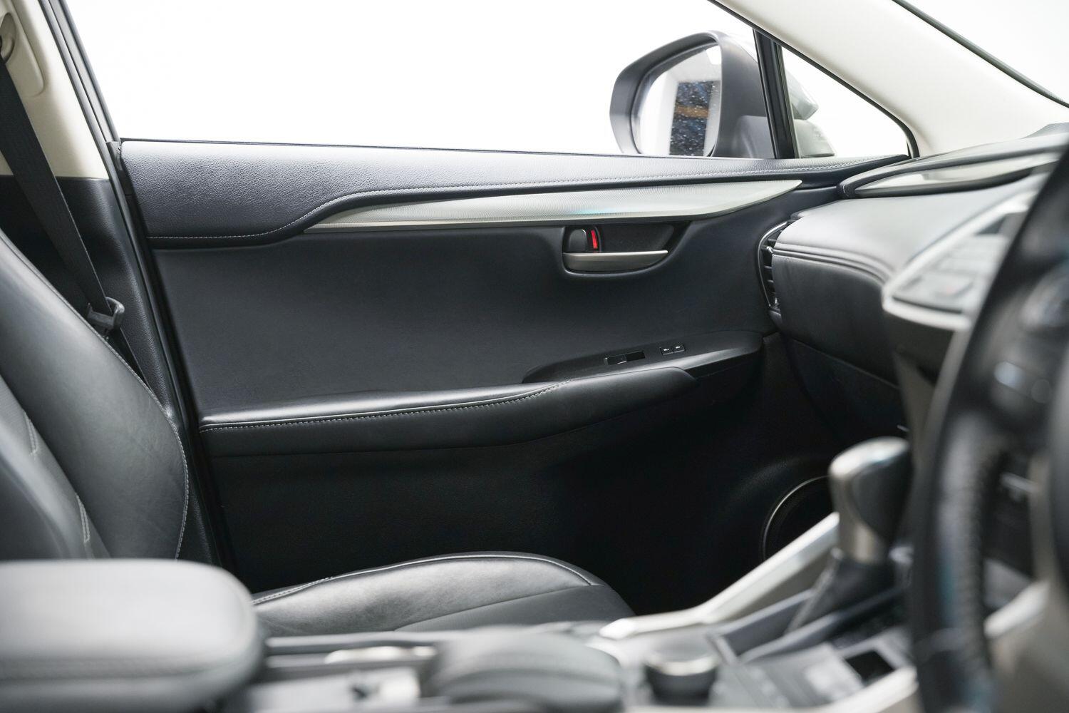 Lexus NX view 20