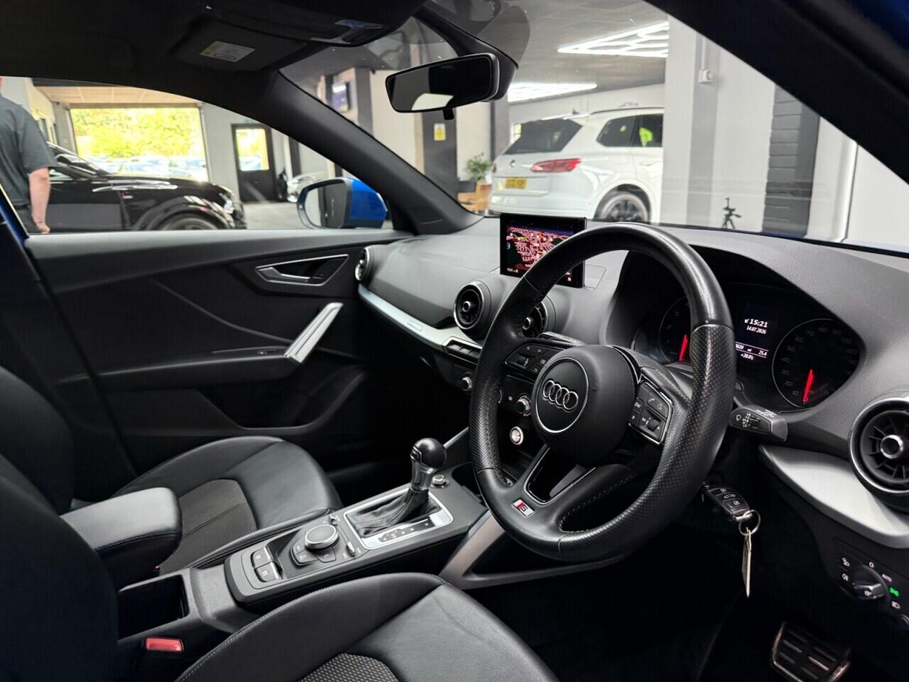 Audi Q2 view 34