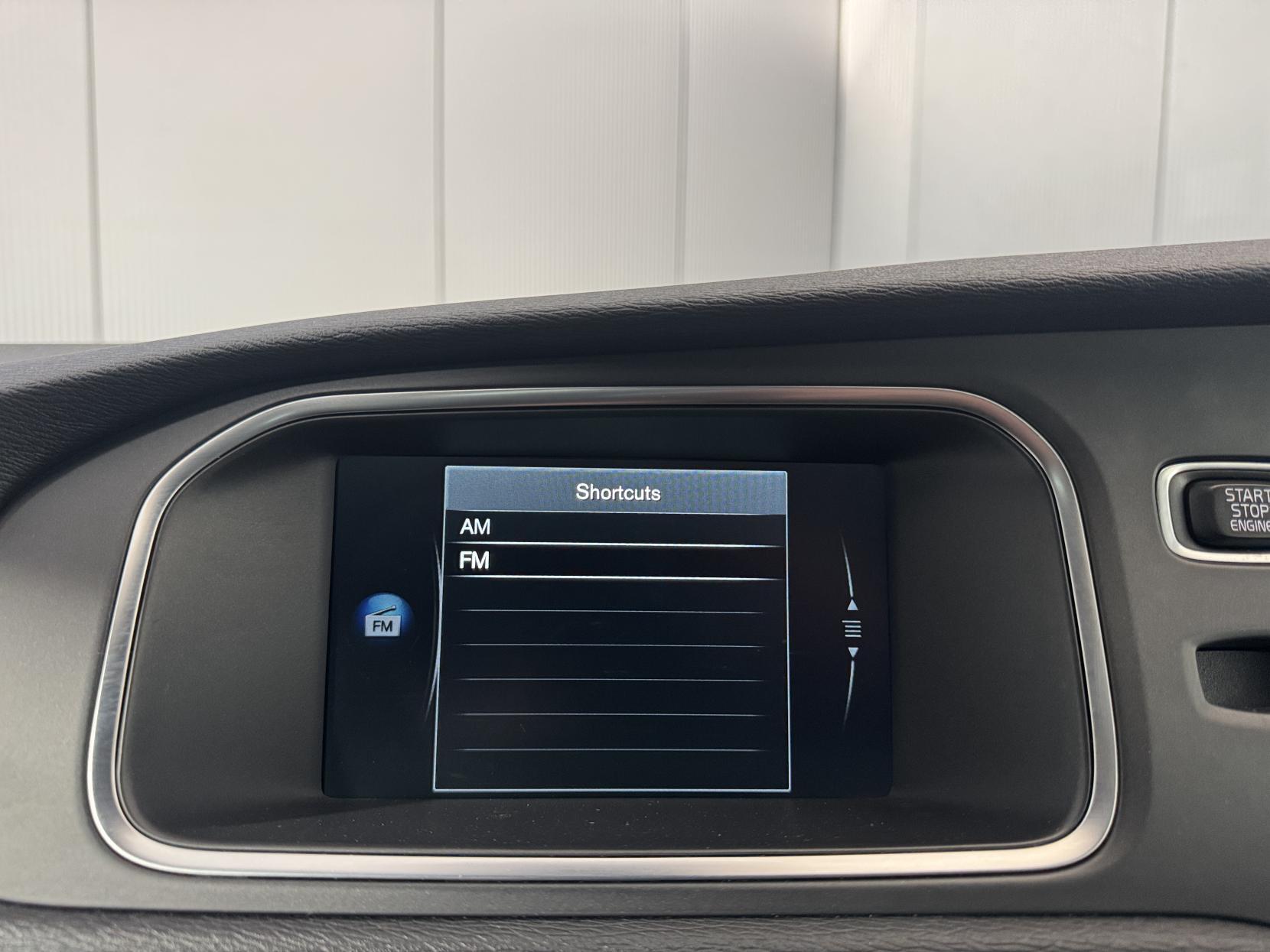 Volvo V40 view 79