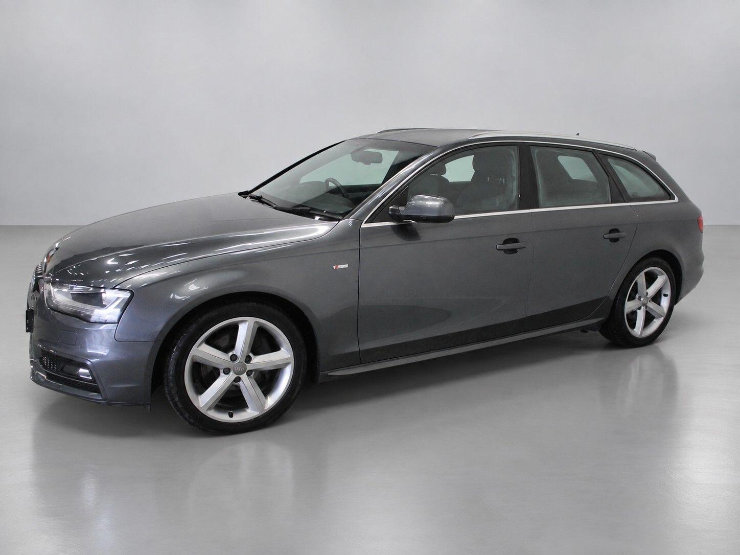 Audi A4 view 5