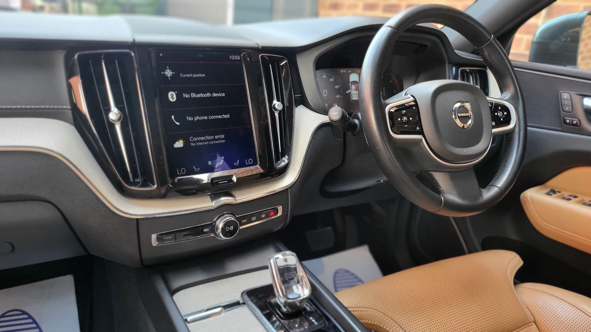 Volvo XC60 view 12