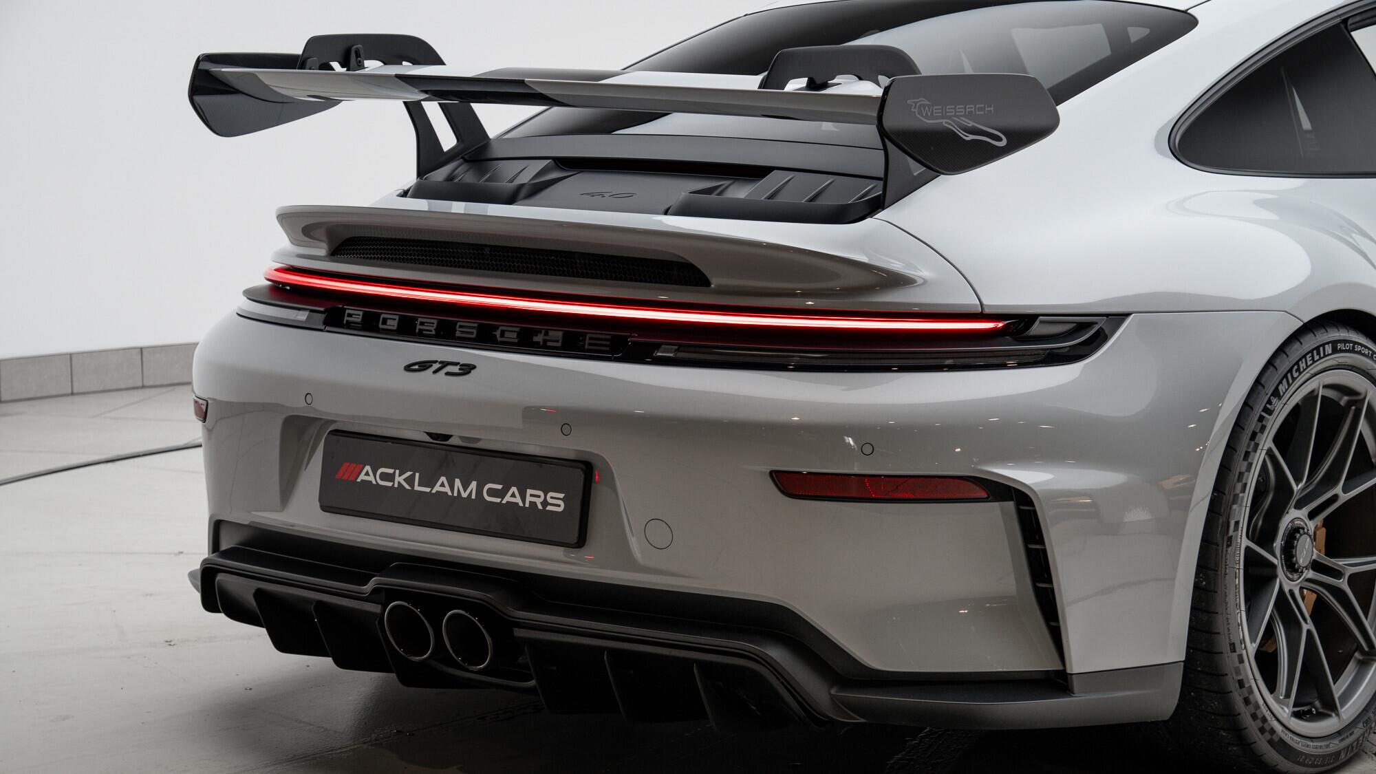 Porsche 911 view 20