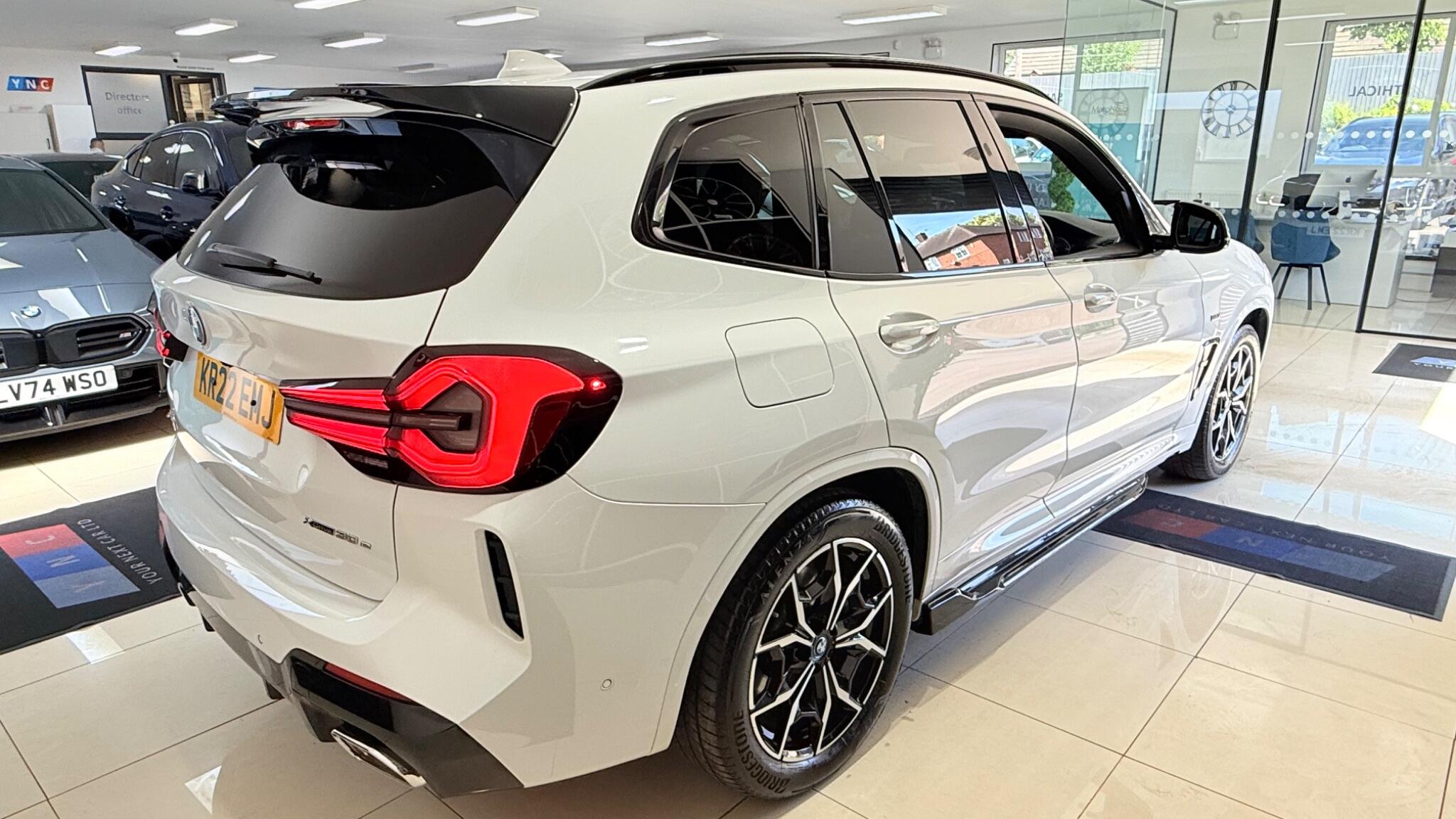 BMW X3 view 40