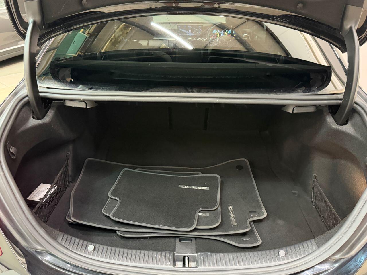 Mercedes-Benz C-Class view 37