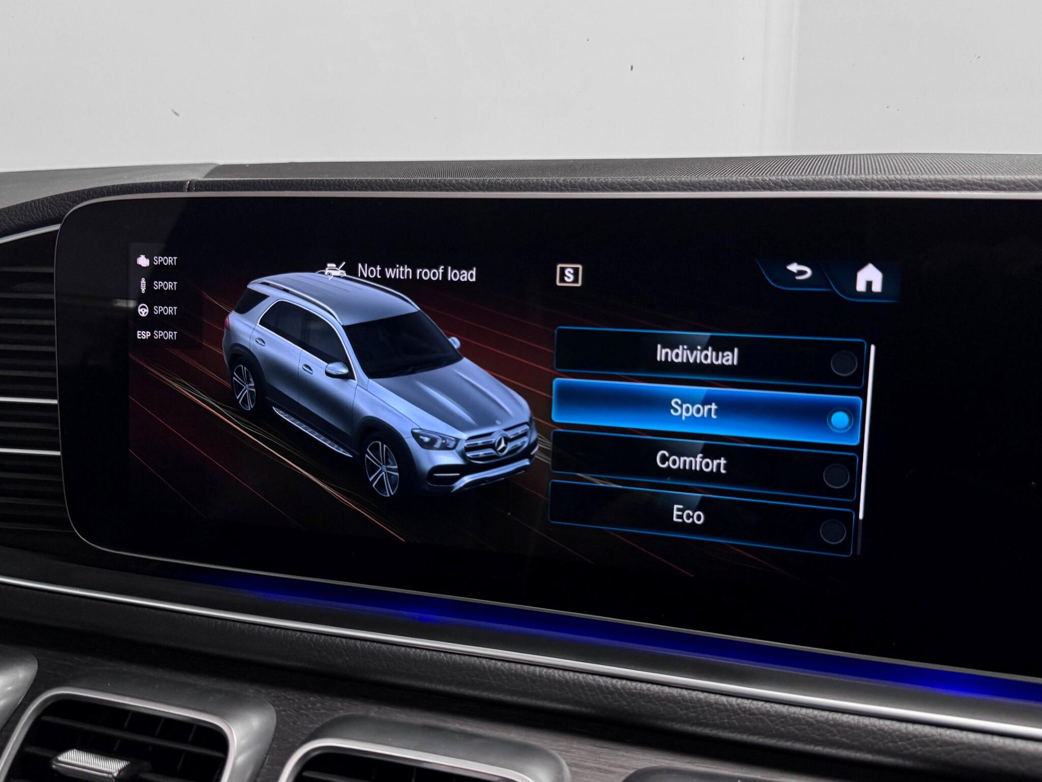 Mercedes-Benz GLE view 70