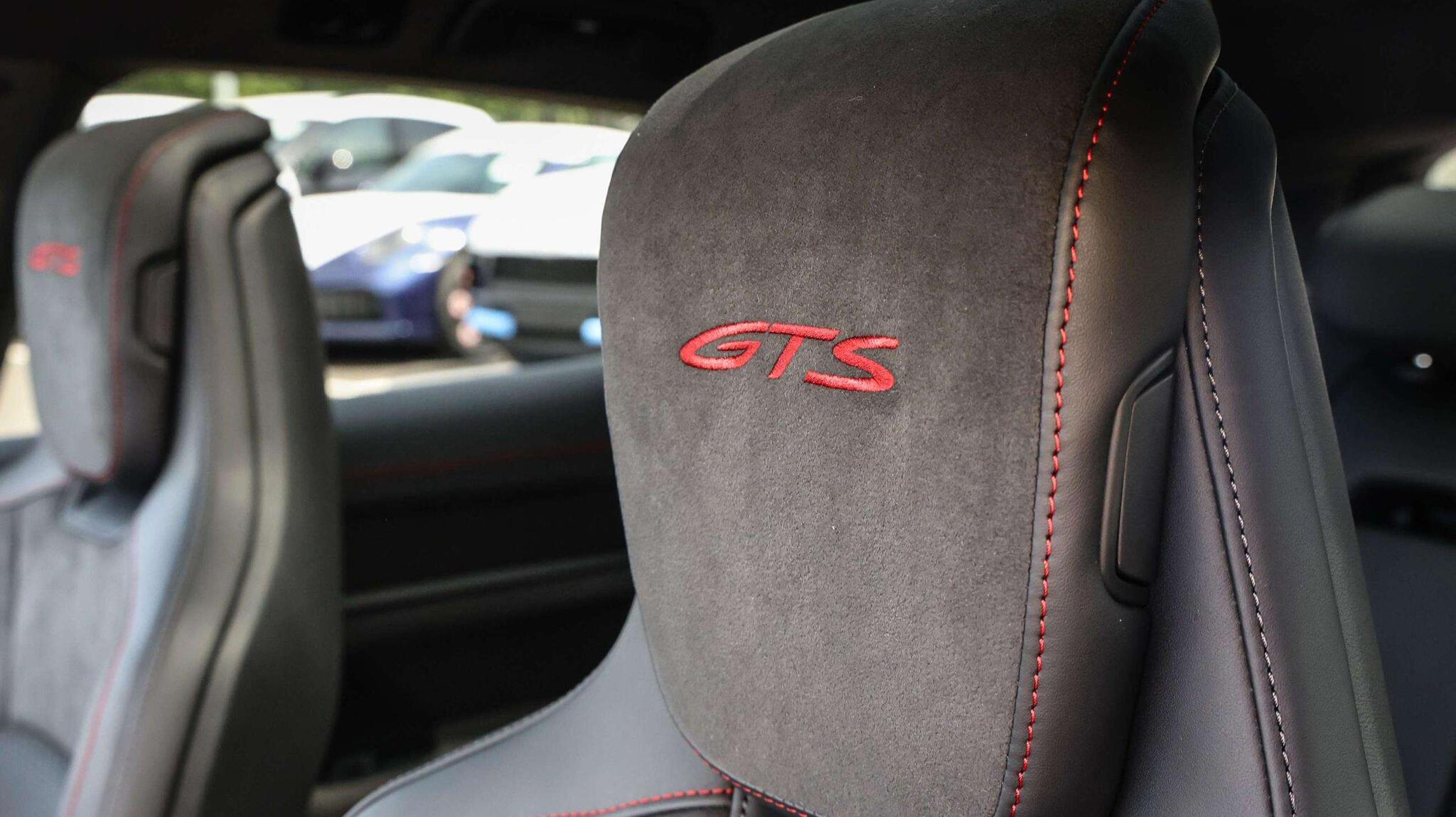 Porsche Taycan view 16