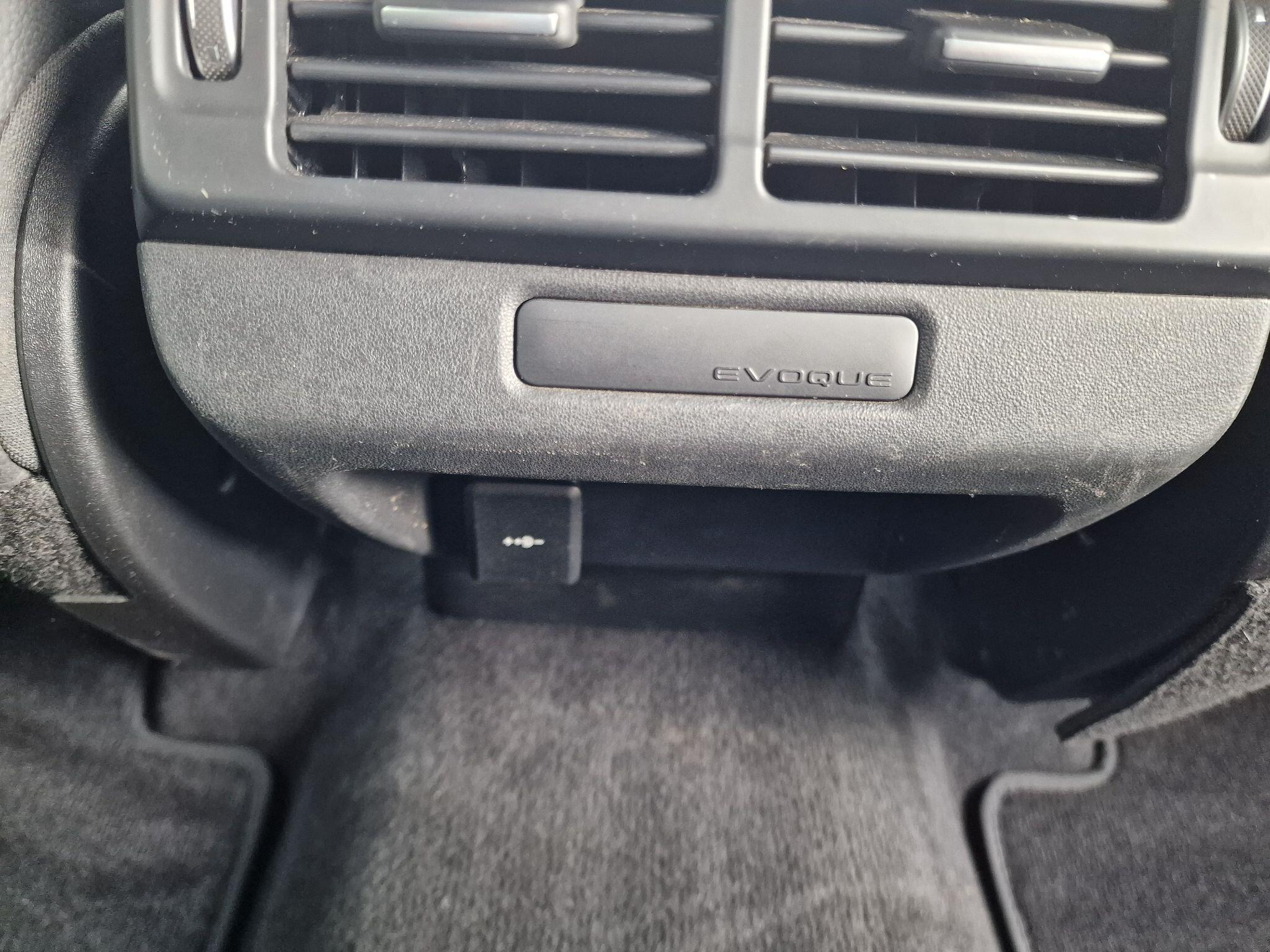 Land Rover Range Rover Evoque view 37