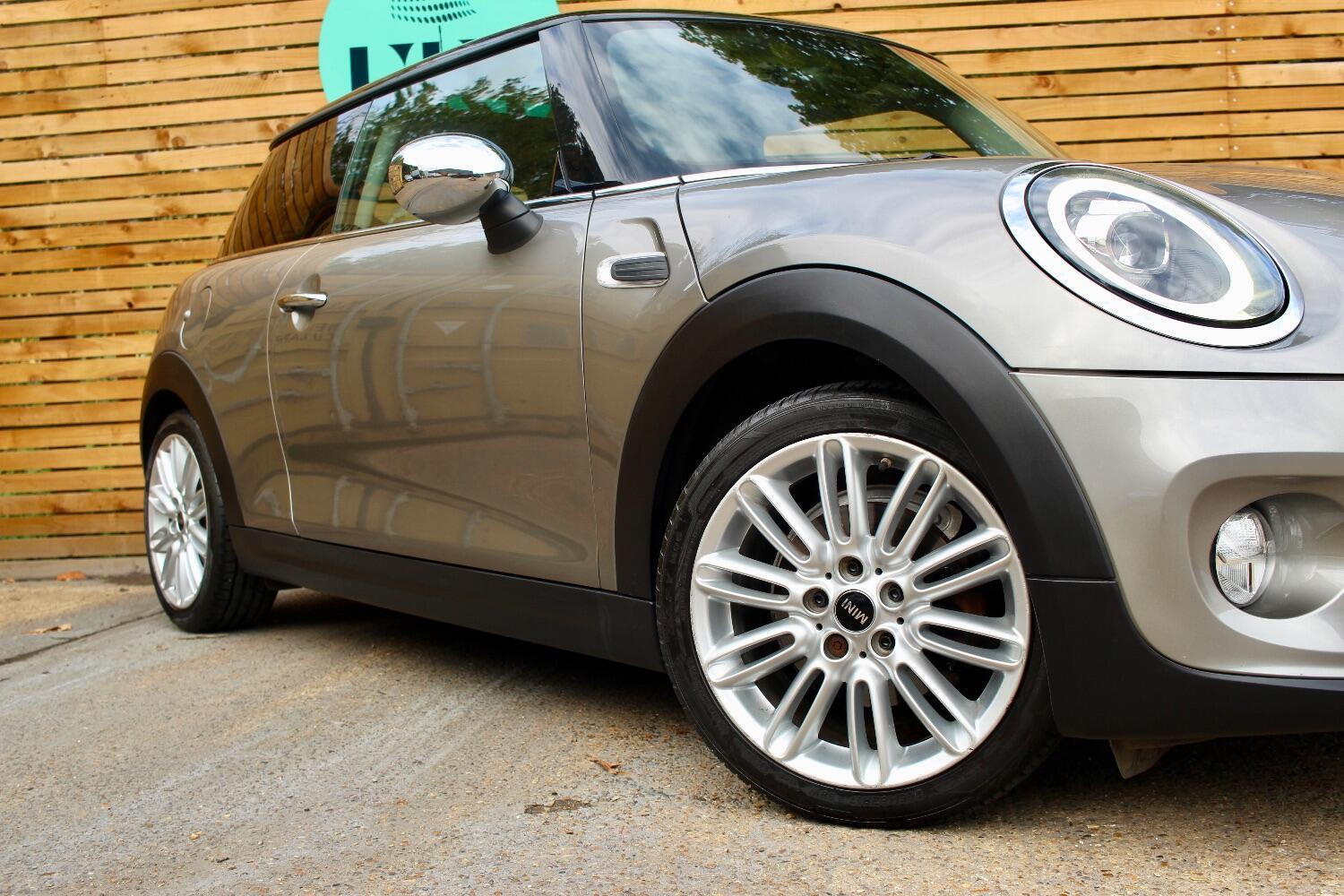 Mini Hatch view 33