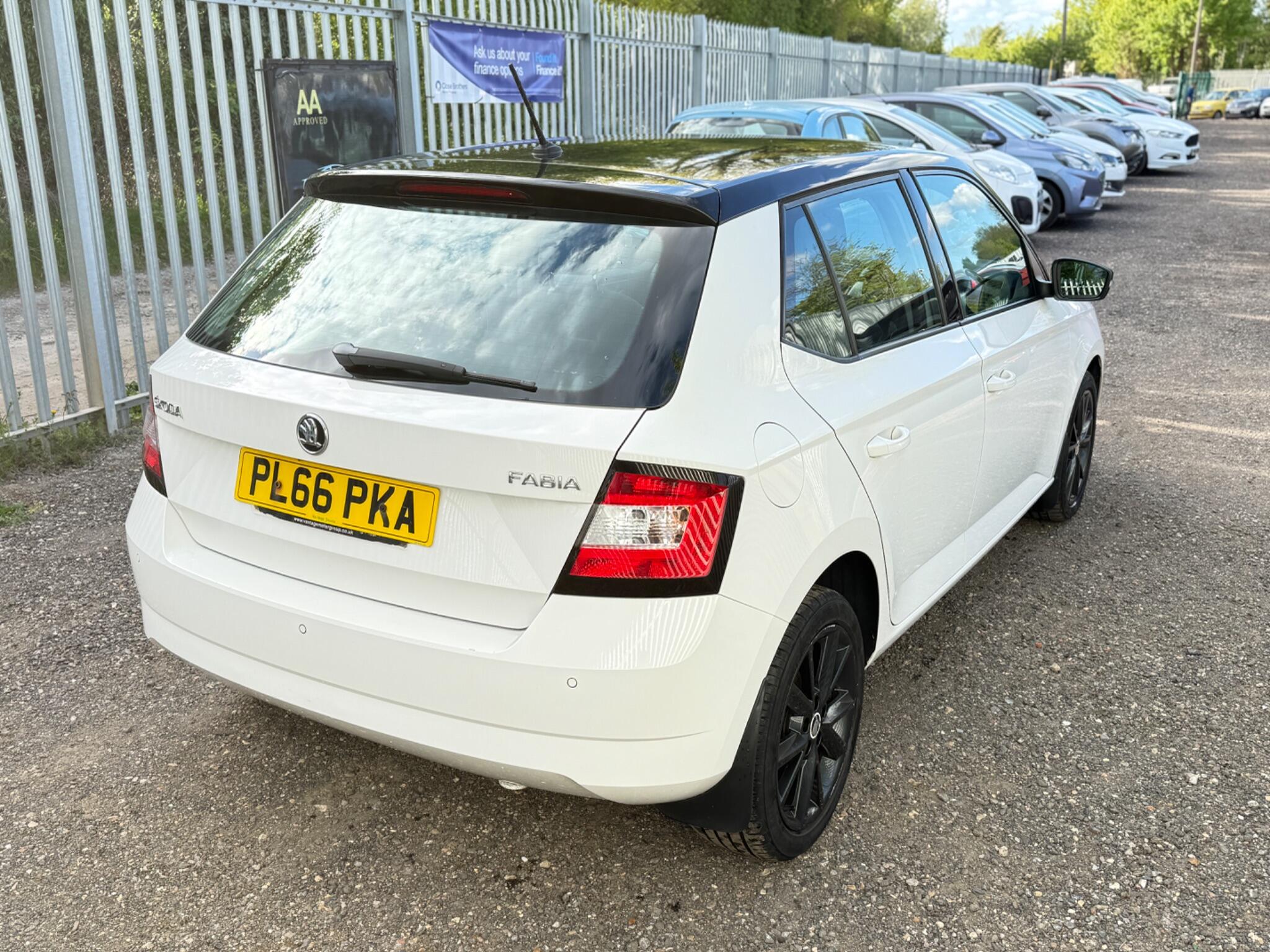2016 Skoda Fabia image 13