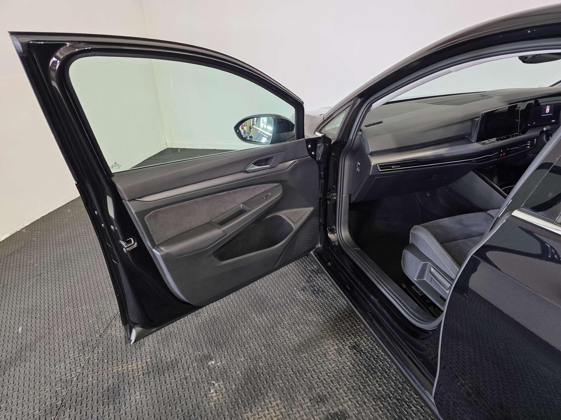 Volkswagen Golf view 56