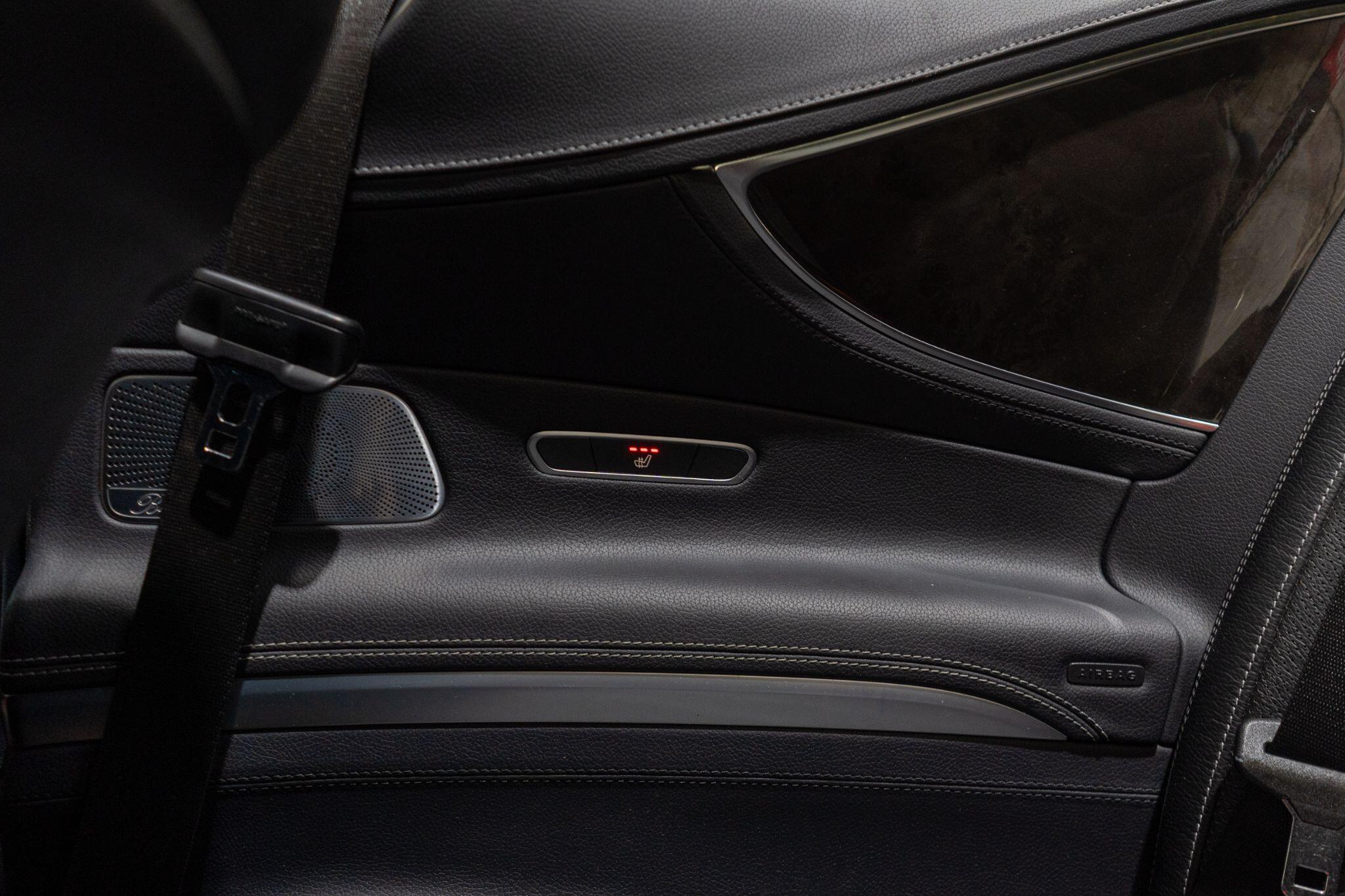 Mercedes-Benz S-Class view 37