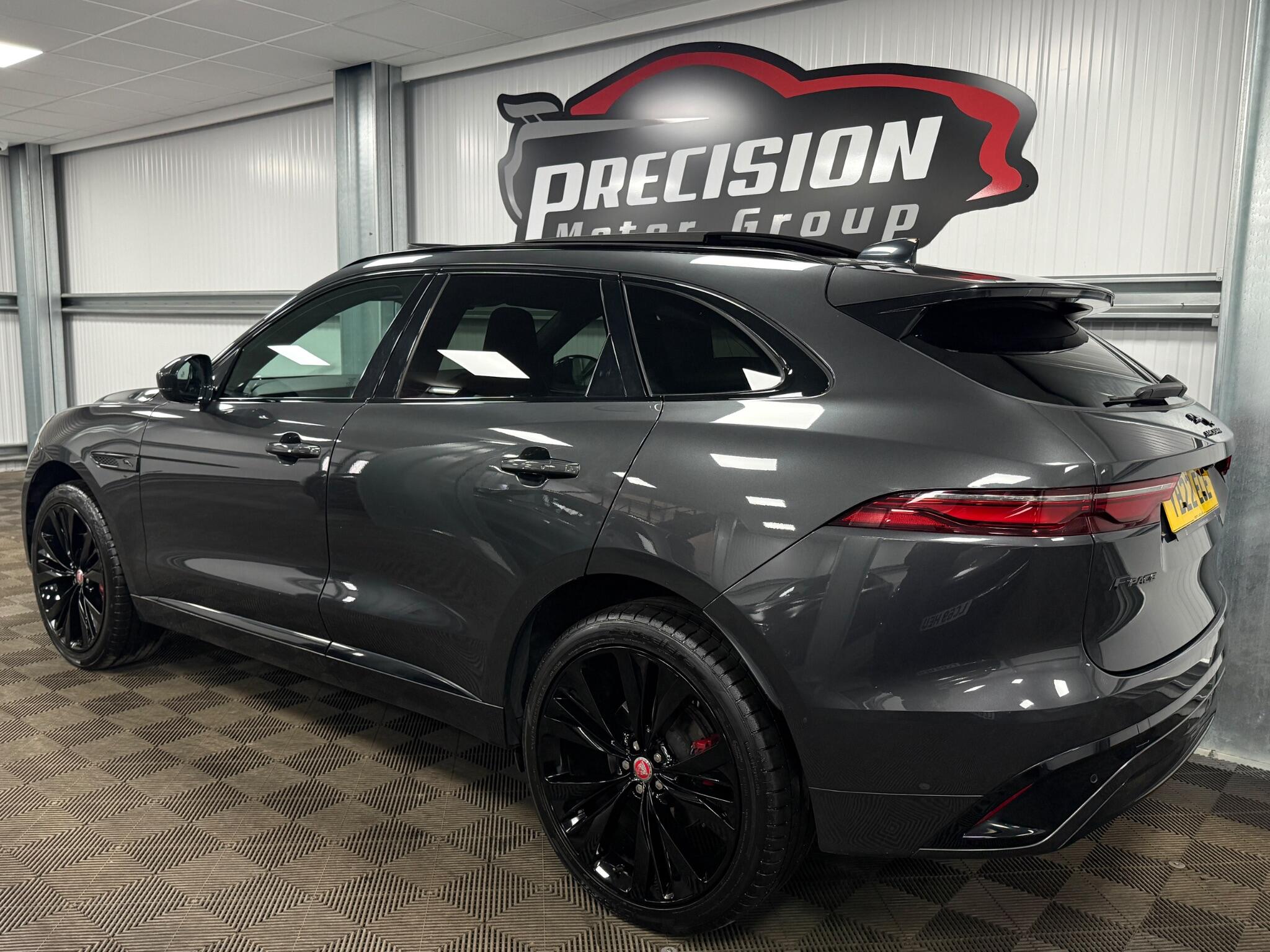 Jaguar F-Pace view 6